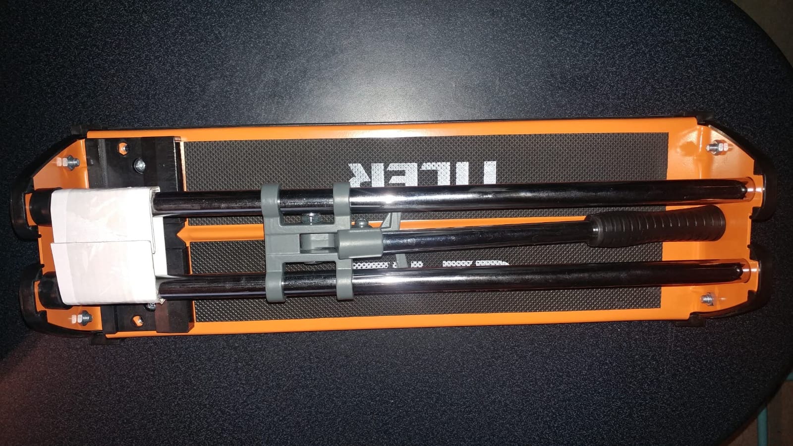 TILER 17 Inch Manual Tile Cutter, Professional Porcelain Ceramic Tile Cutter with Chrome Plated Solid Rails, Bonus 2pcs Spare Tungsten Carbide Cutting Wheel, Adjustable Fence Gauge, Anti-Skid Feet customer photo 2