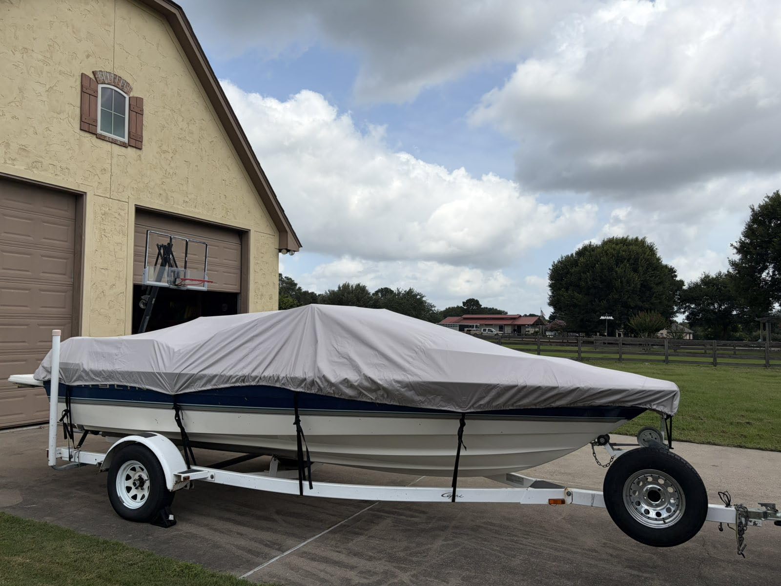Boat Cover 14-16 ft, 1200D Waterproof V-Hull, Gray | Fits 14 foot 15ft 16 ft Bass Tracker Boat, Heavy Duty, UV & Tear-Resistant, Air Vents, 11 Straps & Motor Cover customer photo 1