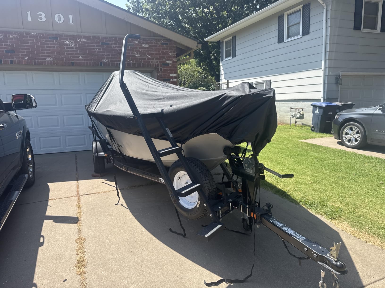 Boat Cover 14-16 ft, 1200D Waterproof V-Hull, Gray | Fits 14 foot 15ft 16 ft Bass Tracker Boat, Heavy Duty, UV & Tear-Resistant, Air Vents, 11 Straps & Motor Cover customer photo 2