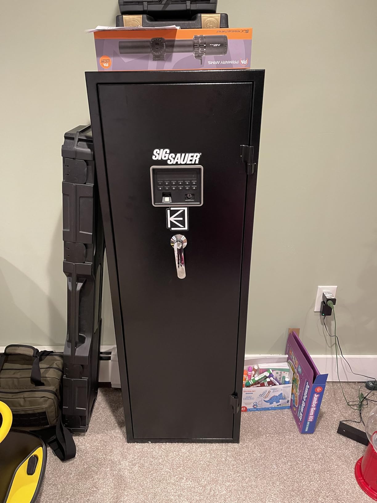 EMAXEE 8-15 Biometric Gun Safe Rifle, Large Gun Safes for Home Rifle and Pistols with Upgraded Panel and LED Light, Quick Access Fingerprint Gun Cabinet with Removable Shelf (No Assembly Required) customer photo 2