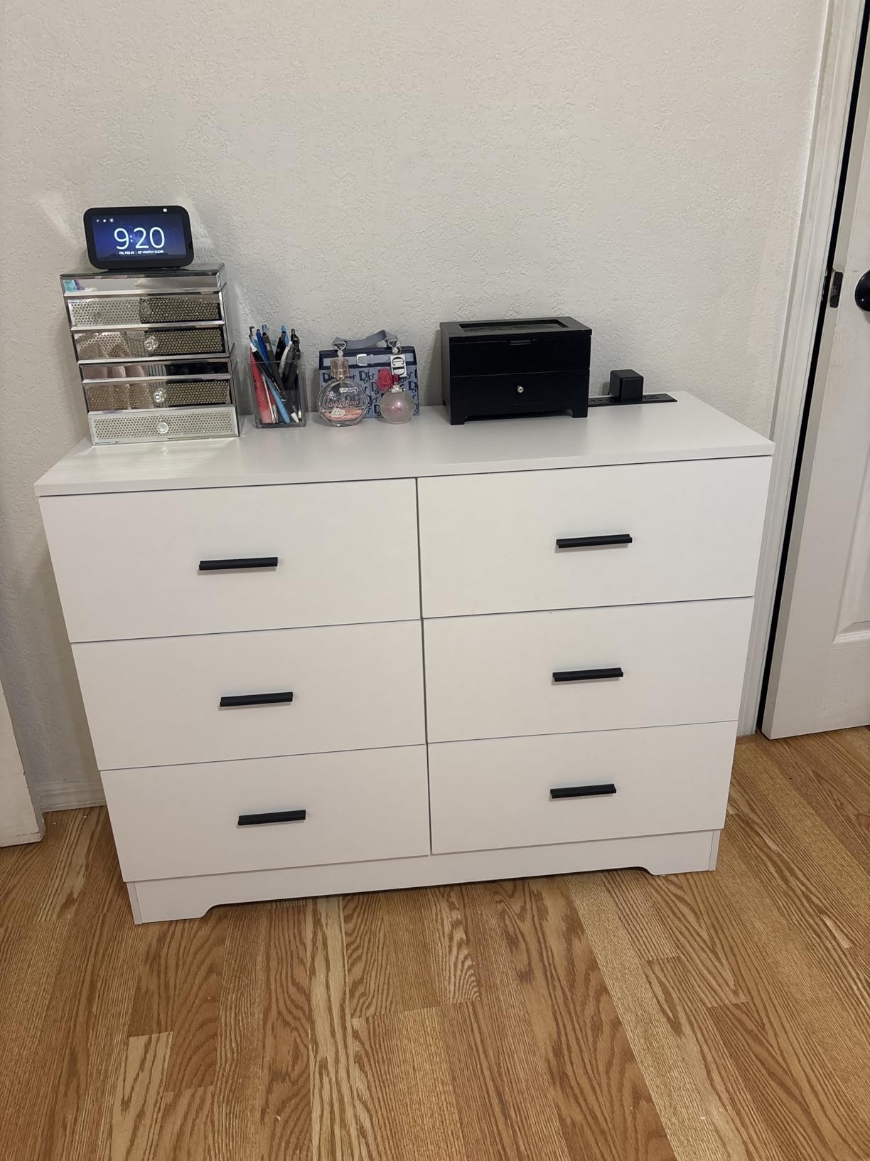 FJTJBSI Dresser with Power Outlets Wooden 6 Drawer Dresser with USB and Type C Port Chest of Drawers for Bedroom Tall White Storage Organizer for Living Room Hallway Closet customer photo 1