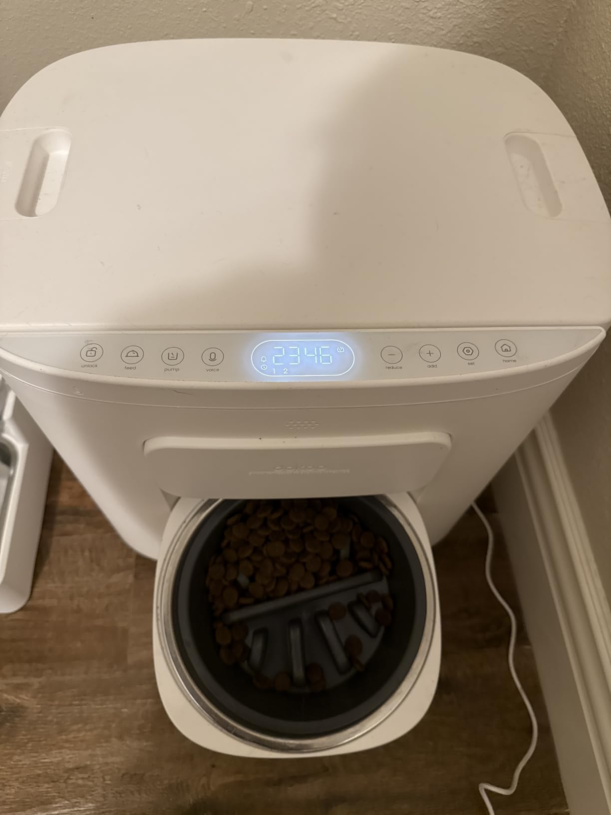Dokoo Automatic Dog Feeder for Large Breeds, 15L/63 Cups Vacuum-Sealed customer photo 1