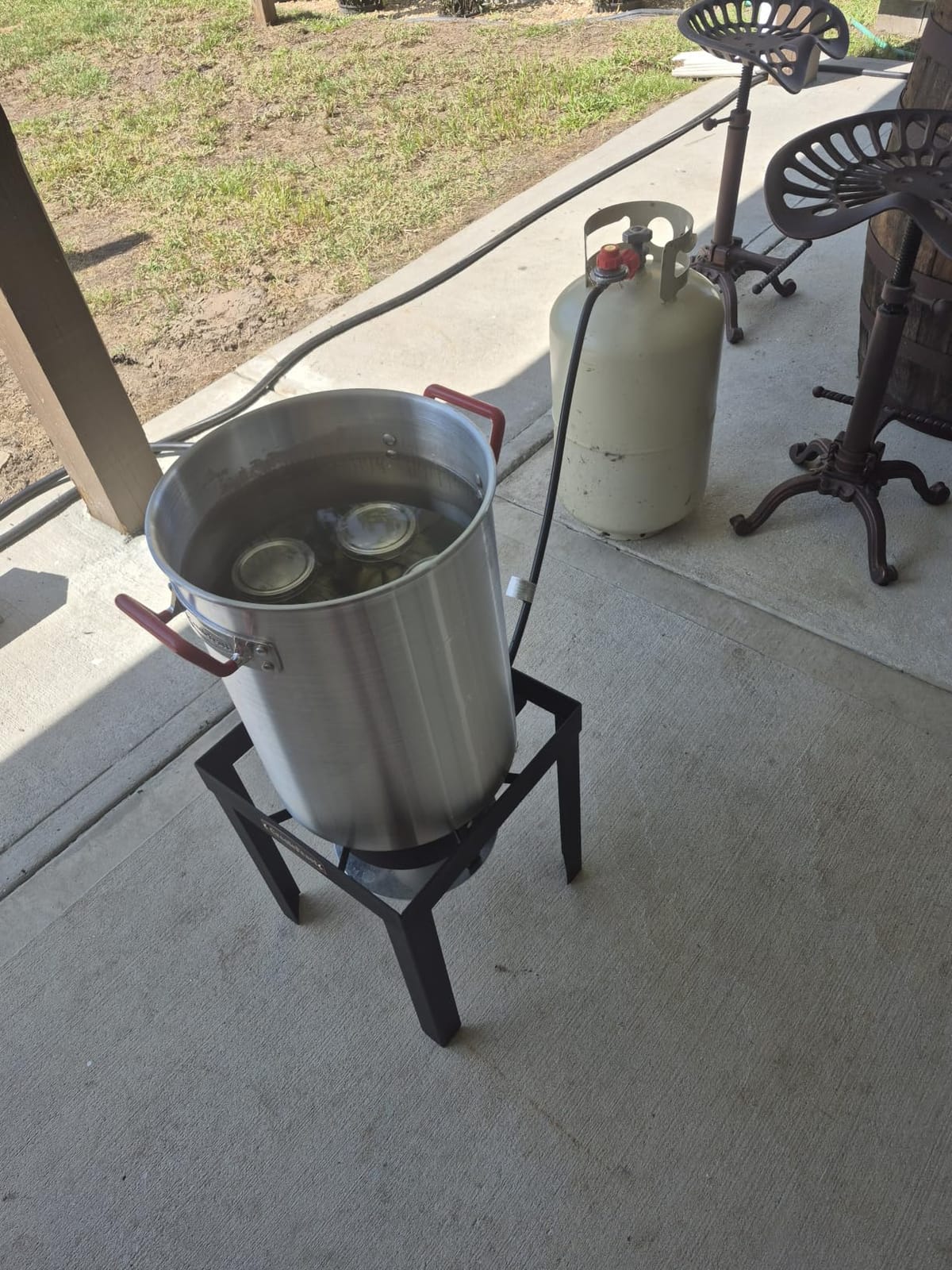 Creole Feast Premium Aluminum 30 Qt. Turkey Fryer Pot Set, TFS3000L | 50,000 BTU Propane Turkey Fryer Burner, Outdoor Turkey Deep Fryers for Outdoor Cooking and Frying, Silver & Black customer photo 1