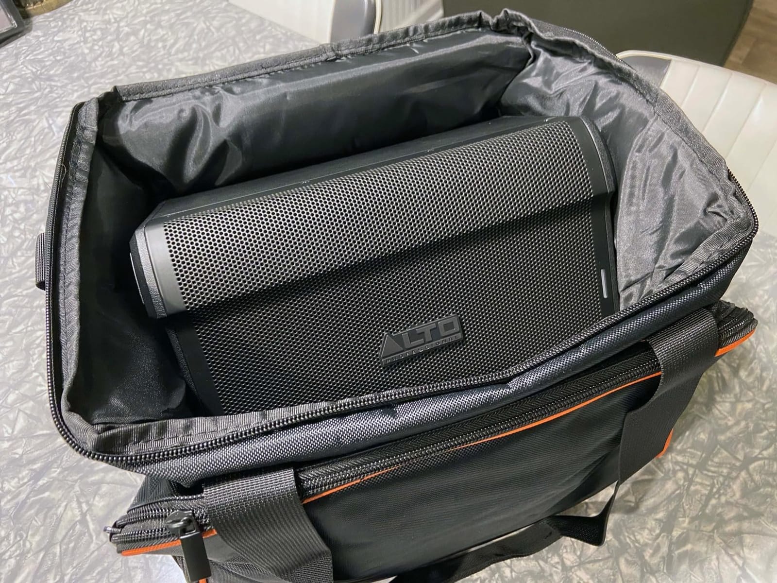 ALTO BUSKER 200W Portable PA Speaker System customer photo 1