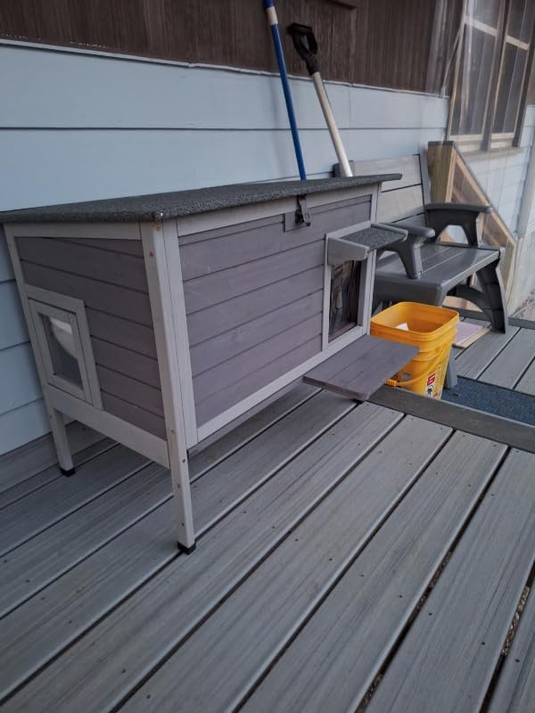 Aivituvin Heated Outdoor Cat House with Heating Pad, Insulated Liner | Large Weatherproof Feral Stray Cat Shelter for Outside, Windproof, Waterproof, Warm for 1-3 Cats in Winter customer photo 2