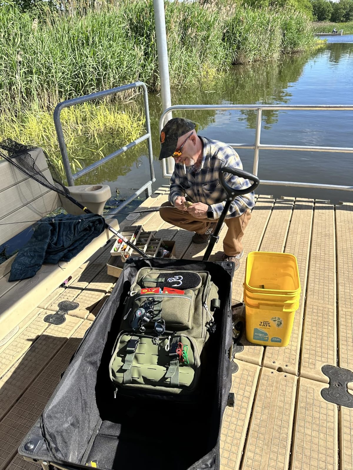 Baitium Fishing Backpack, Tackle Bag With Rod Holders, 40L Capacity With Cooler, Rain Cover, Insulated Pocket, 4 Tackle Trays Included- (Green) customer photo 2