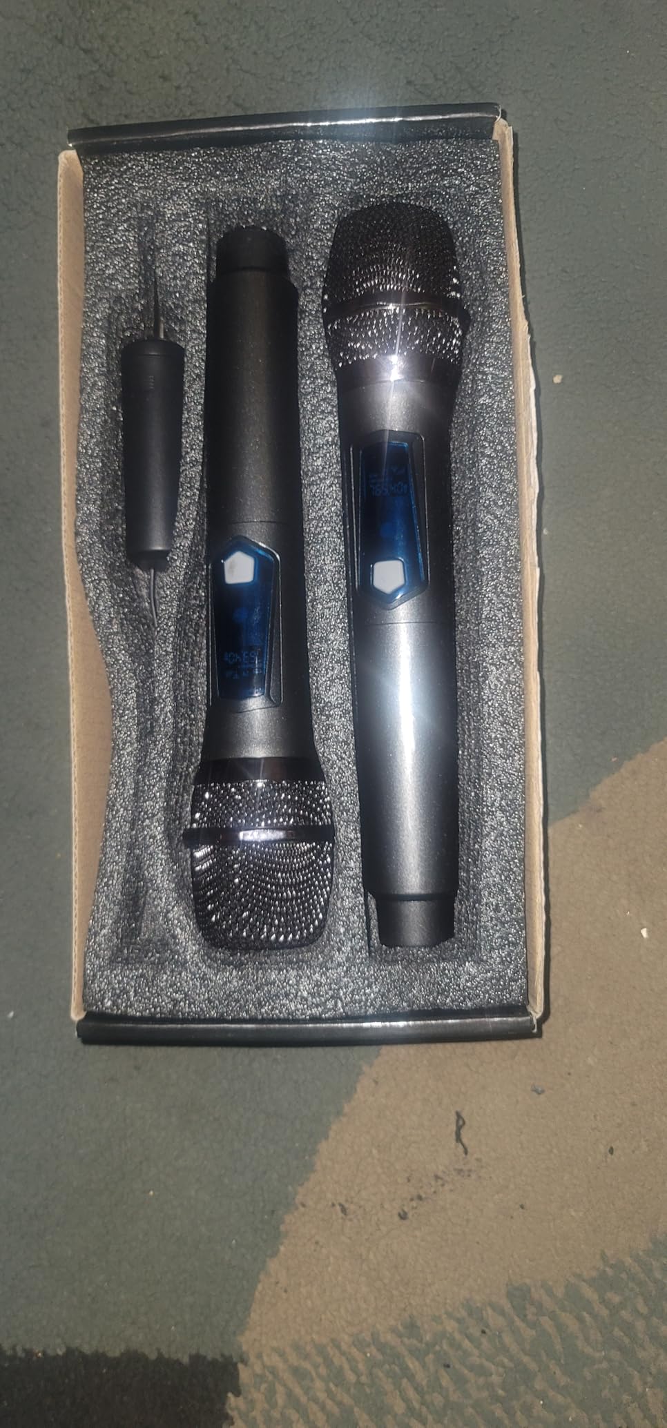 Wireless Microphone, Rechargeable Fixed Frequency Wireless Dual Microphone,Handheld Dynamic mic,Karaoke Singing, Weddings DJ,Party, Church, Classroom use, 200 feet, Gray.(2 Versions Randomly Shipped) customer photo 1
