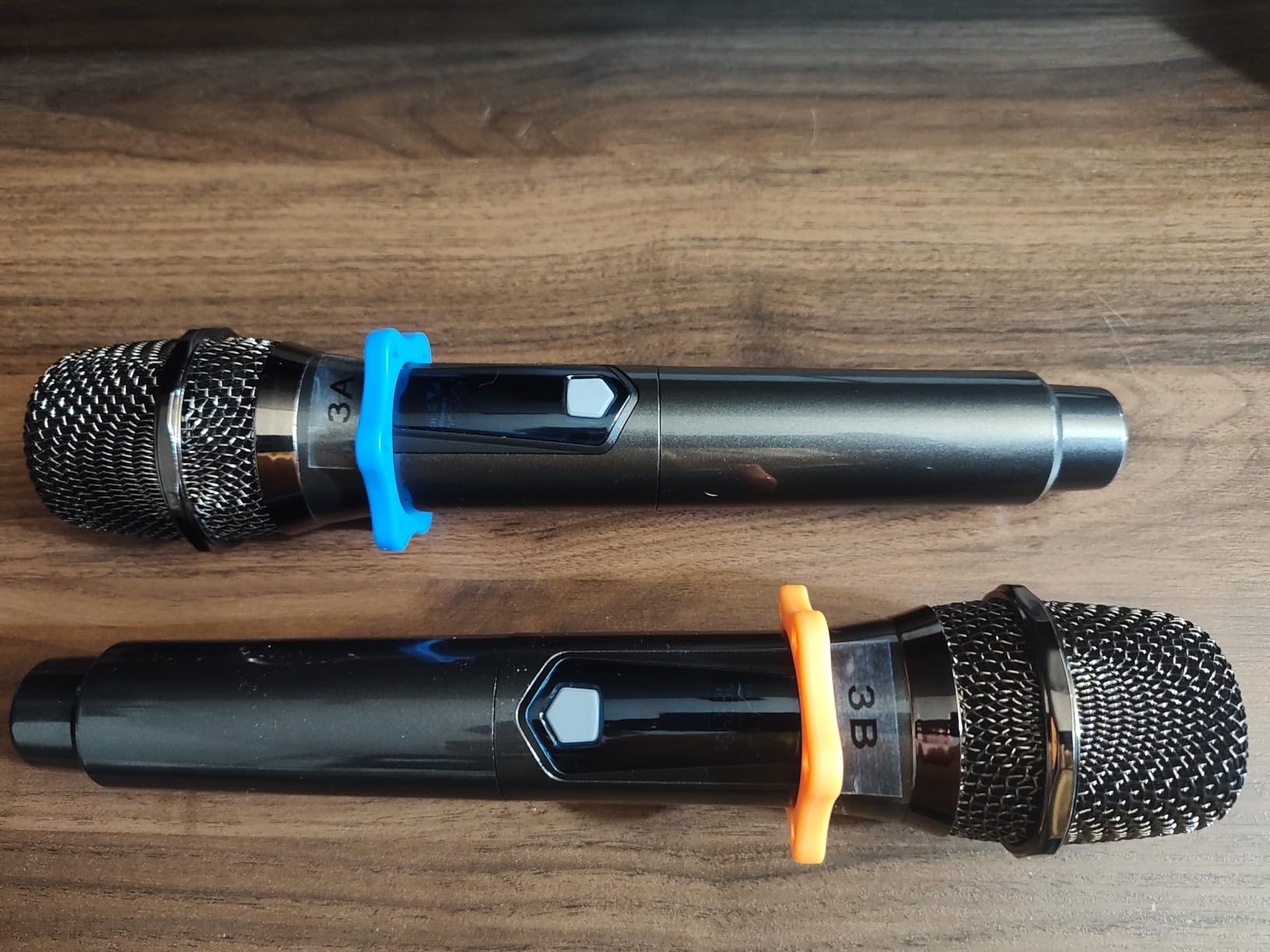 Wireless Microphone, Rechargeable Fixed Frequency Wireless Dual Microphone,Handheld Dynamic mic,Karaoke Singing, Weddings DJ,Party, Church, Classroom use, 200 feet, Gray.(2 Versions Randomly Shipped) customer photo 2
