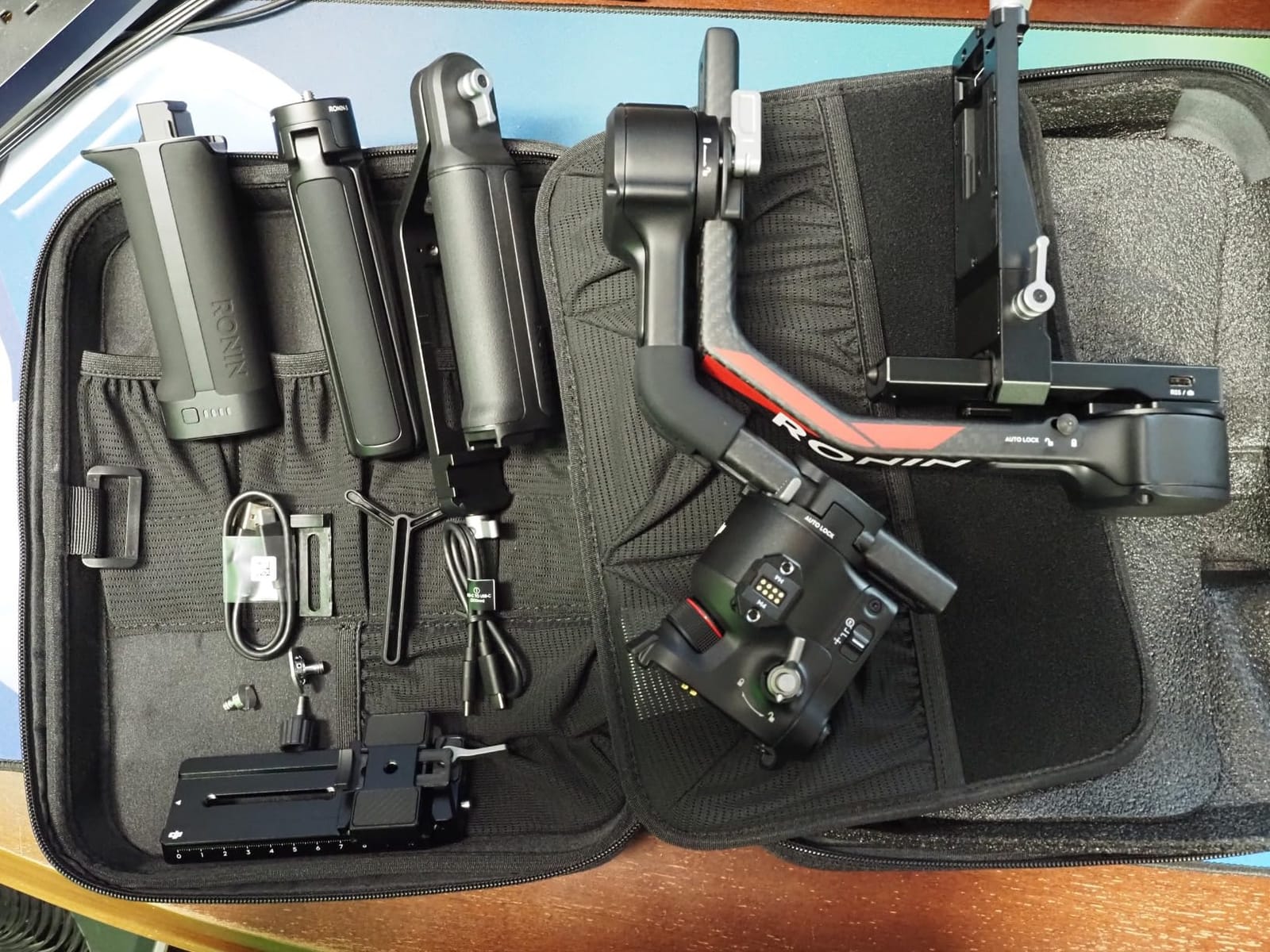 DJI RS 4 Pro Combo, Gimbal Stabilizer for DSLR & Cinema Cameras customer photo 1