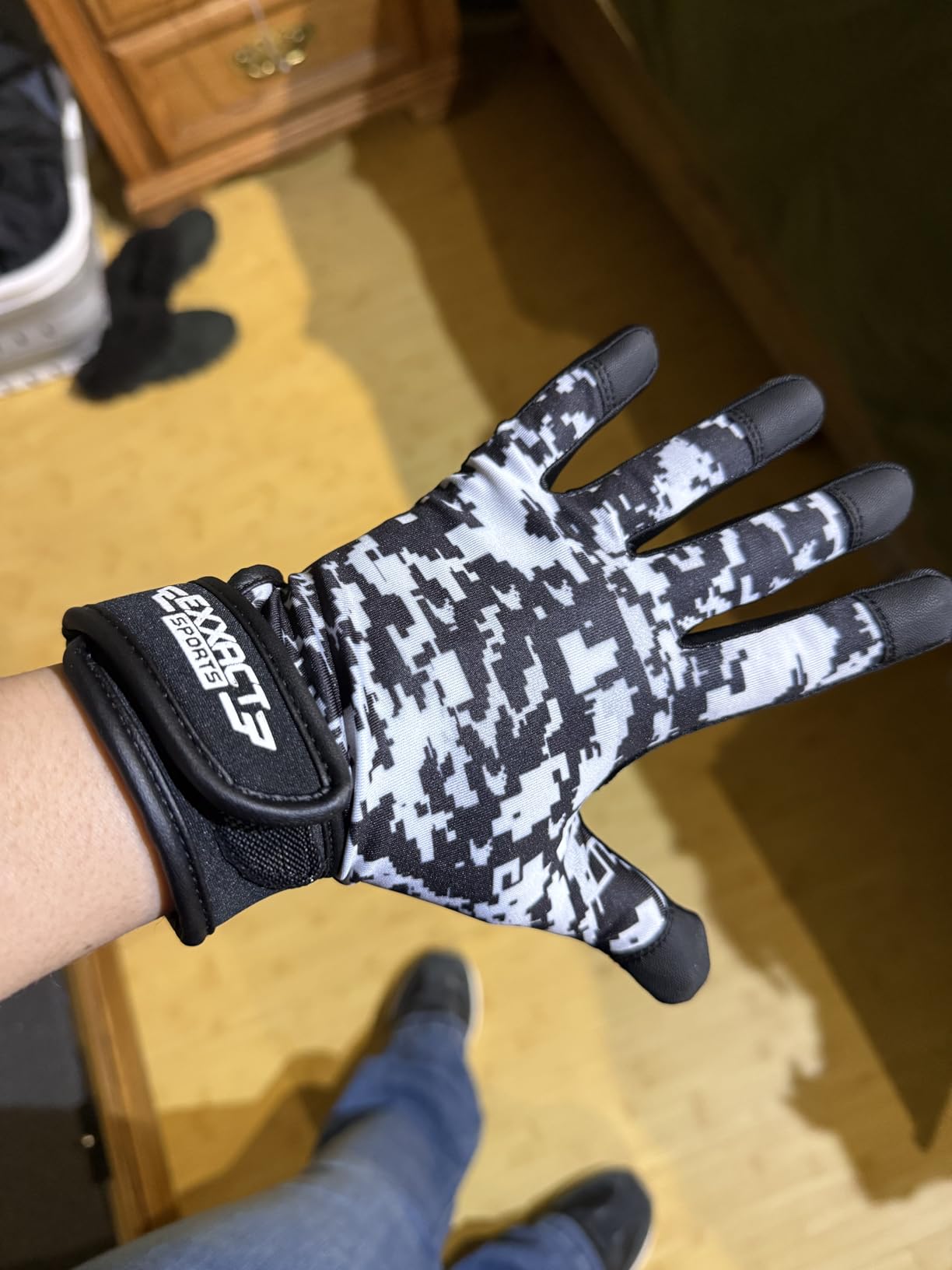 Exxact Sports Youth Batting Gloves with Arm Sleeve customer photo 1