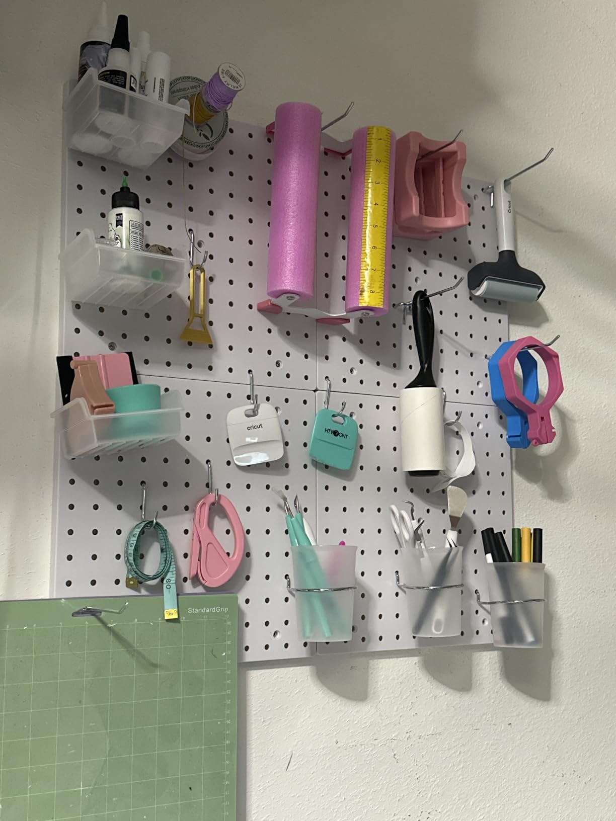 FZK Modular Plastic Peg Board Wall Organizer Kit, 12x12, White customer photo 1