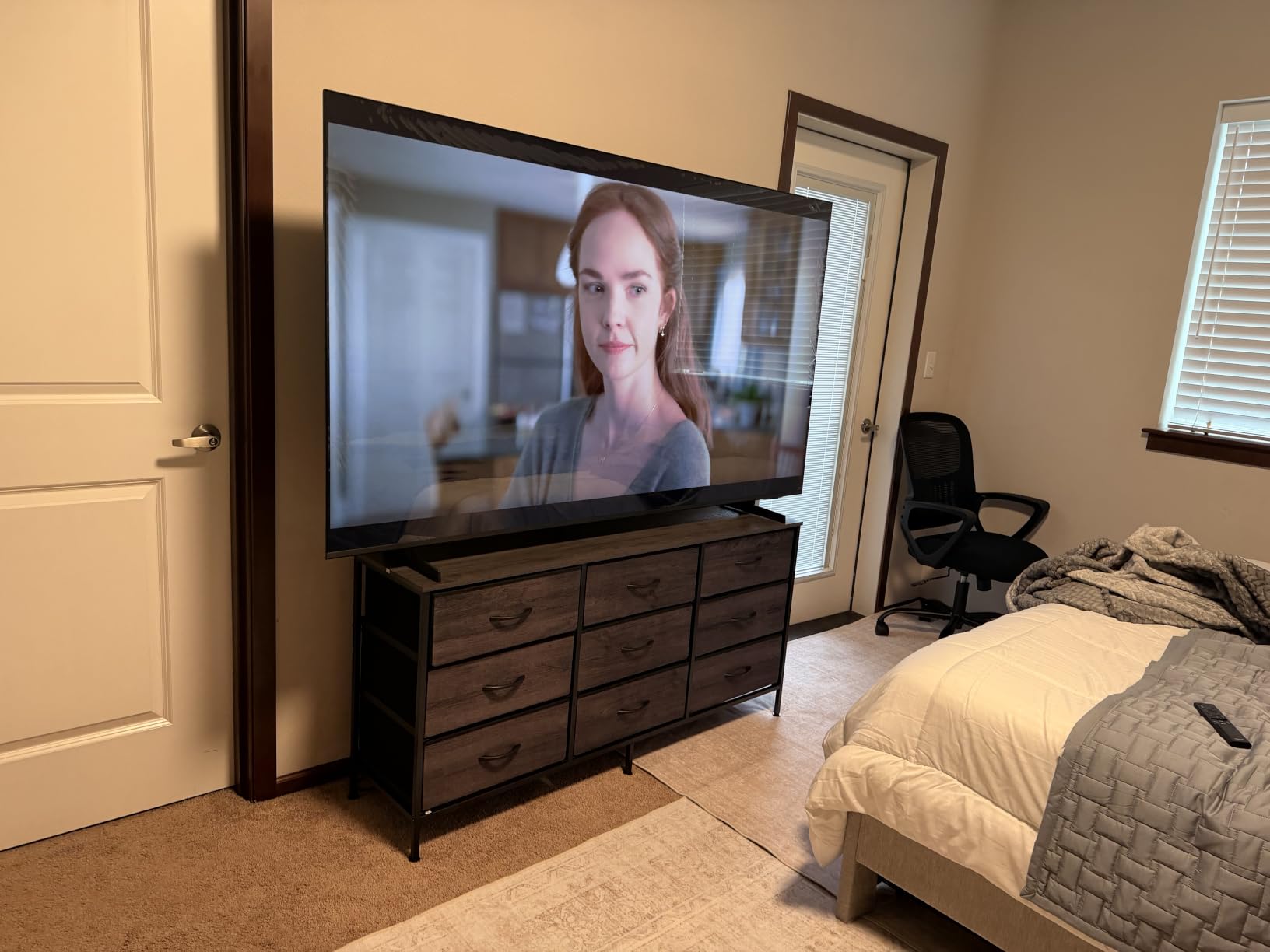Huuger 63 Inch Dresser for Bedroom, Dresser for Closet with 9 Fabric Drawers, Large TV Stand for 55, 65, 70 Inch TV, Entertainment Center with Storage, Wide Long Chest of Drawers, Rustic Brown customer photo 1