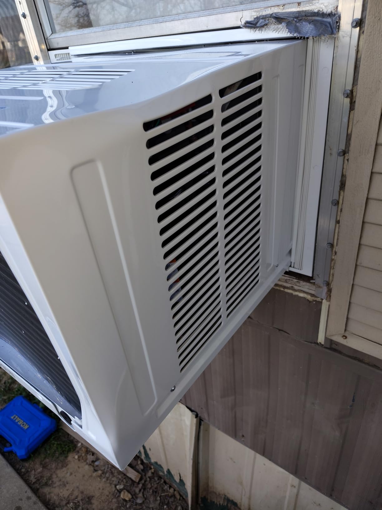 ROVSUN 12000 BTU Air Conditioner Window Unit with Heat, 4-in-1 Window AC Unit Cooler, Heater, Dehumidifier & Fan with Timer, Remote Control & Installation Kit for Rooms up to 550 Sq. Ft, 208/230V customer photo 2