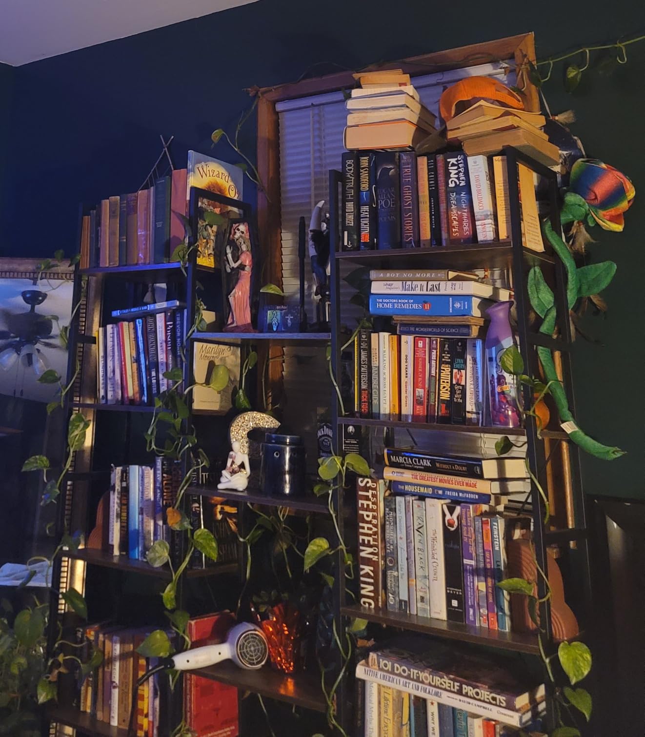NUMENN Triple Column 5 Tier Bookshelf with 14 Adjustable Shelves, Vintage customer photo 1