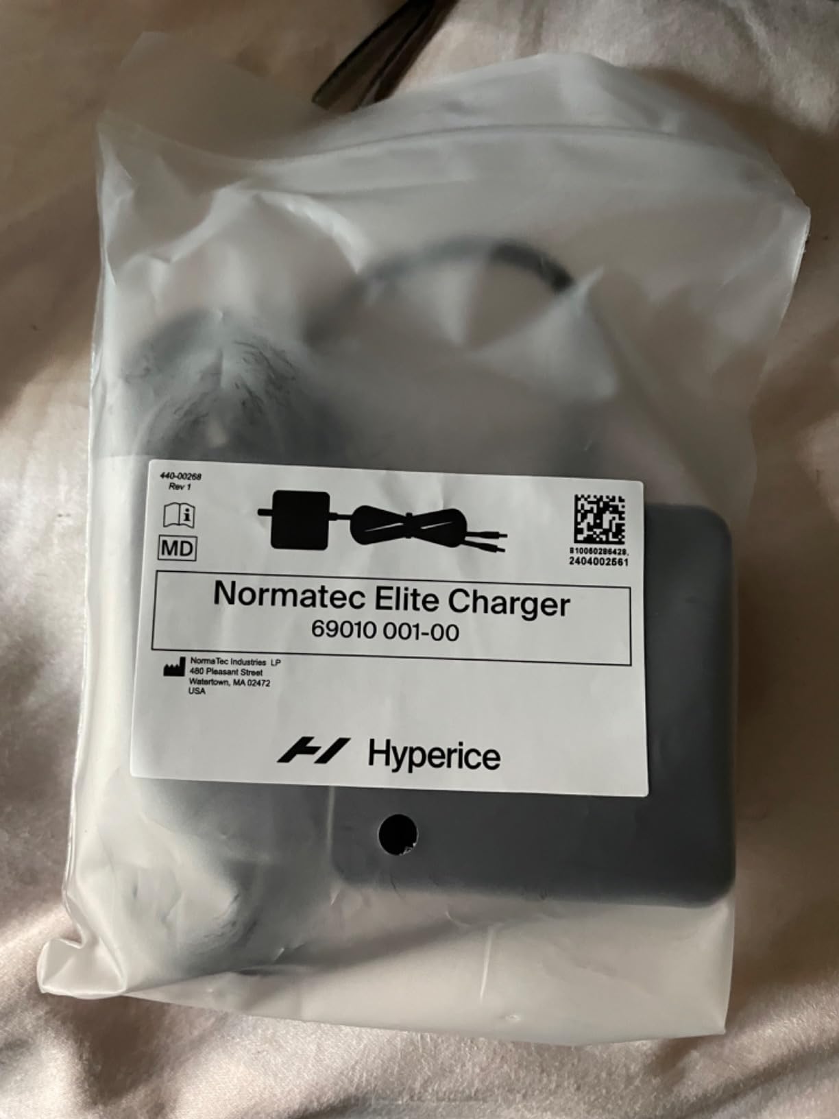 Hyperice Normatec Elite Wireless Compression Boots Recovery Size Standard customer photo 2