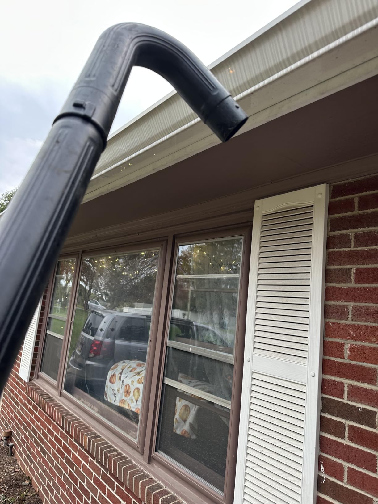 Sealegend 2-1/2 in. Gutter Cleaning Attachment Kit for Wet Dry Vac | Upgraded Locking Connection, Shop Vacuum Accessory for Cleaning or Blowing Gutter Debris, Up to 5 ft. Reach customer photo 2