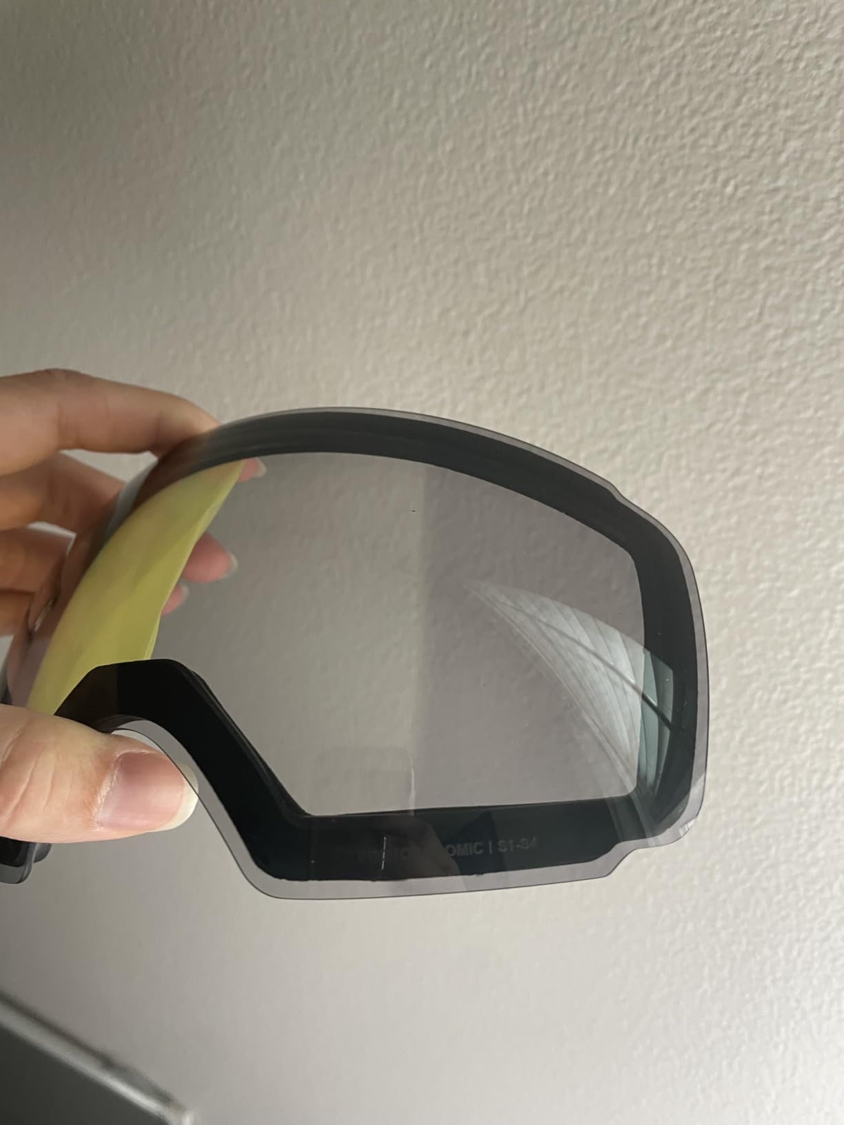 Odoland Magnetic Photochromic Ski Goggles Interchangeable with 2 Lens customer photo 2