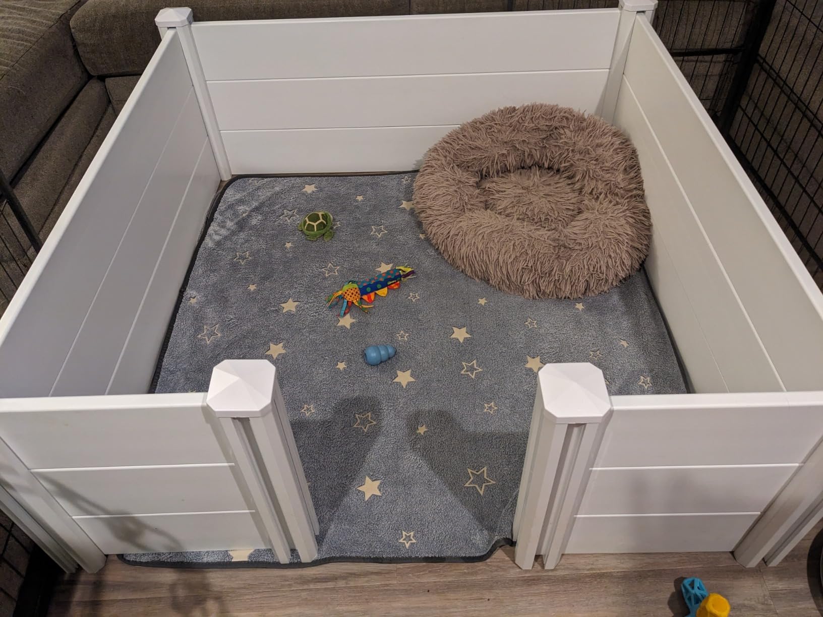 Whelping Box for Large Breed Dogs, Whelping Box for Puppies, PVC Puppy Playpen, Waterproof & Rustproof Whelping Pen, Puppy Whelping Supplies, Raised Garden Bed, Indoors & Outdoors, 48x48x18 in, White customer photo 2