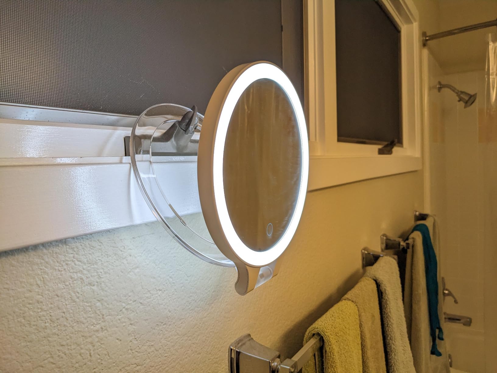 FASCINATE Travel 30X/1X Magnifying Mirror with Light Double Sided Mirror customer photo 1