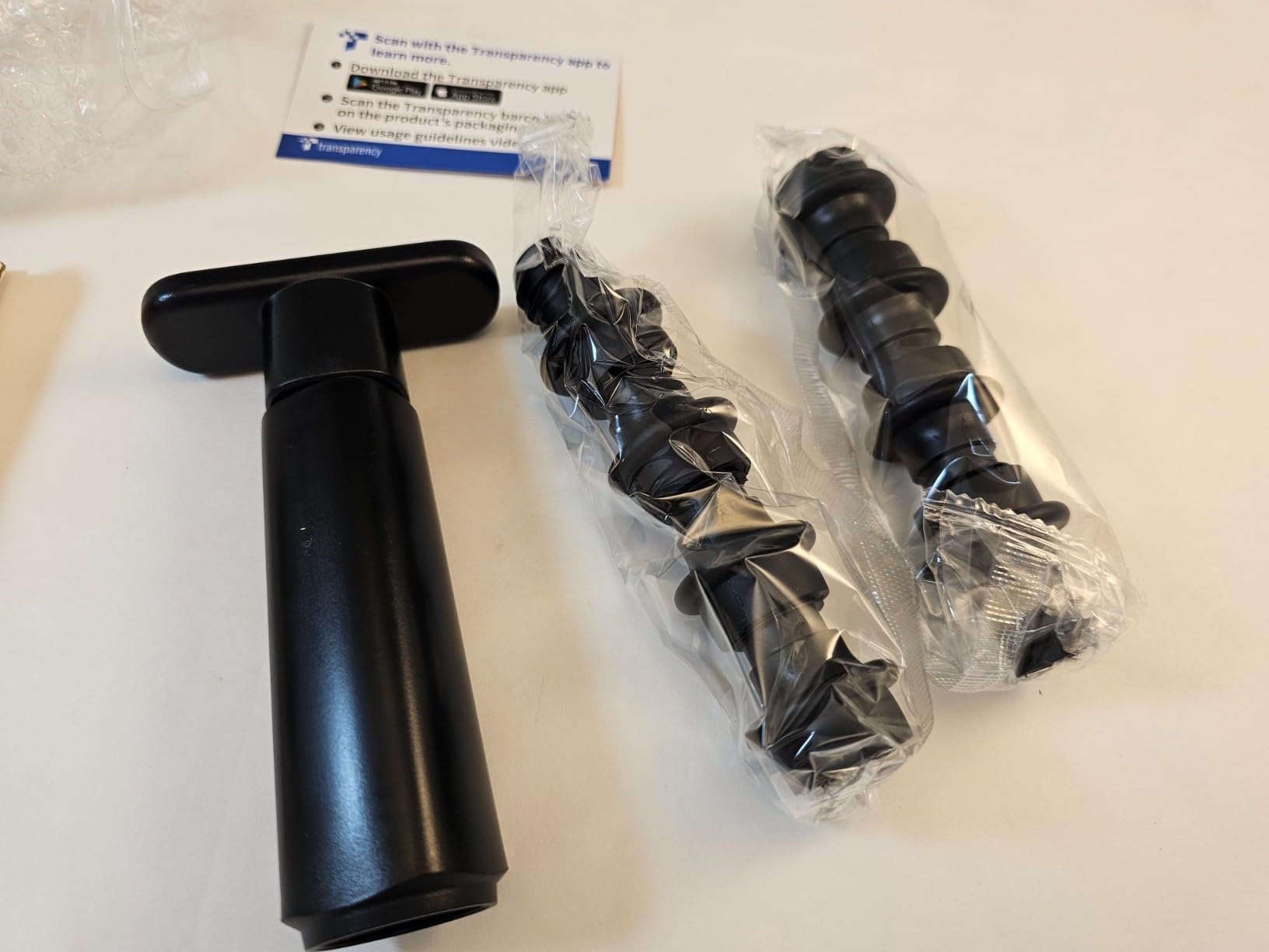 WOTOR Wine Saver Vacuum Pump with 4 Stoppers, Wine Preserver, Black customer photo 1