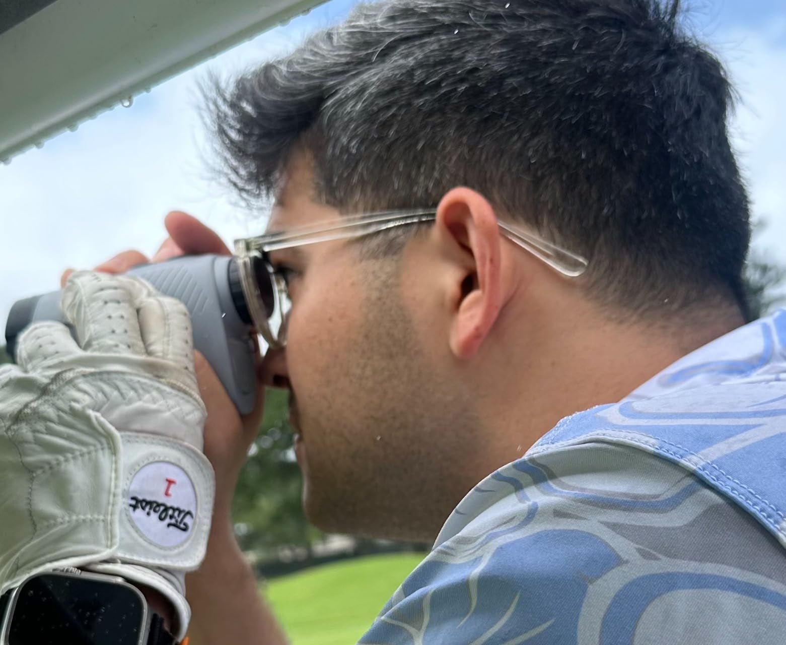 Gogogo Sport Vpro Magnetic Golf Rangefinder with Slope Switch, Red OLED customer photo 2