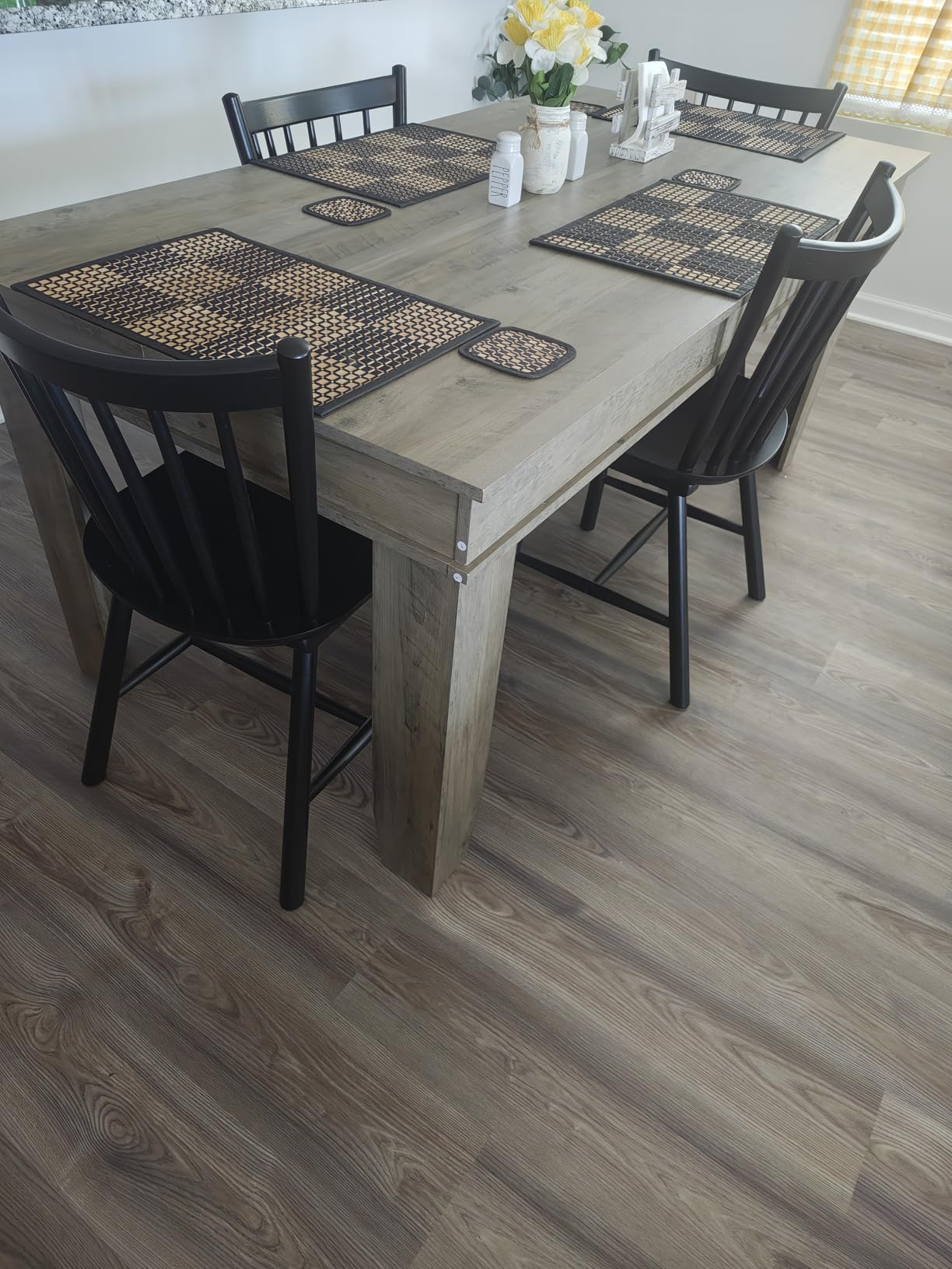 LUE BONA Upgraded Dining Chairs Set of 4, Farmhouse Wooden Spindle Back Kitchen Chairs, Windsor Dining Chairs for Kitchen and Dining Room, Black customer photo 1