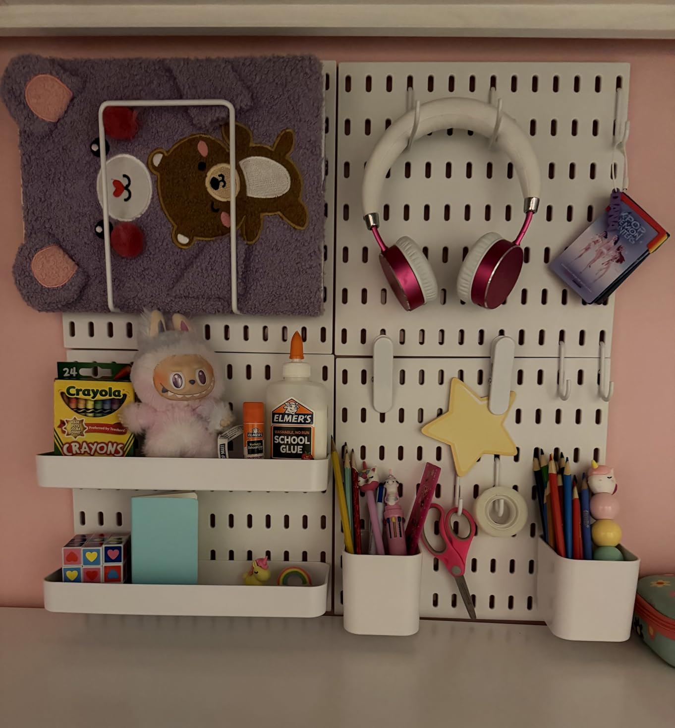 Keepo Peg Board Wall Organizer – Plastic Pegboard Panels, Modular Peg Board Storage System for Home Office, Craft Room, Gaming Setup (White, 33″×22″) customer photo 2