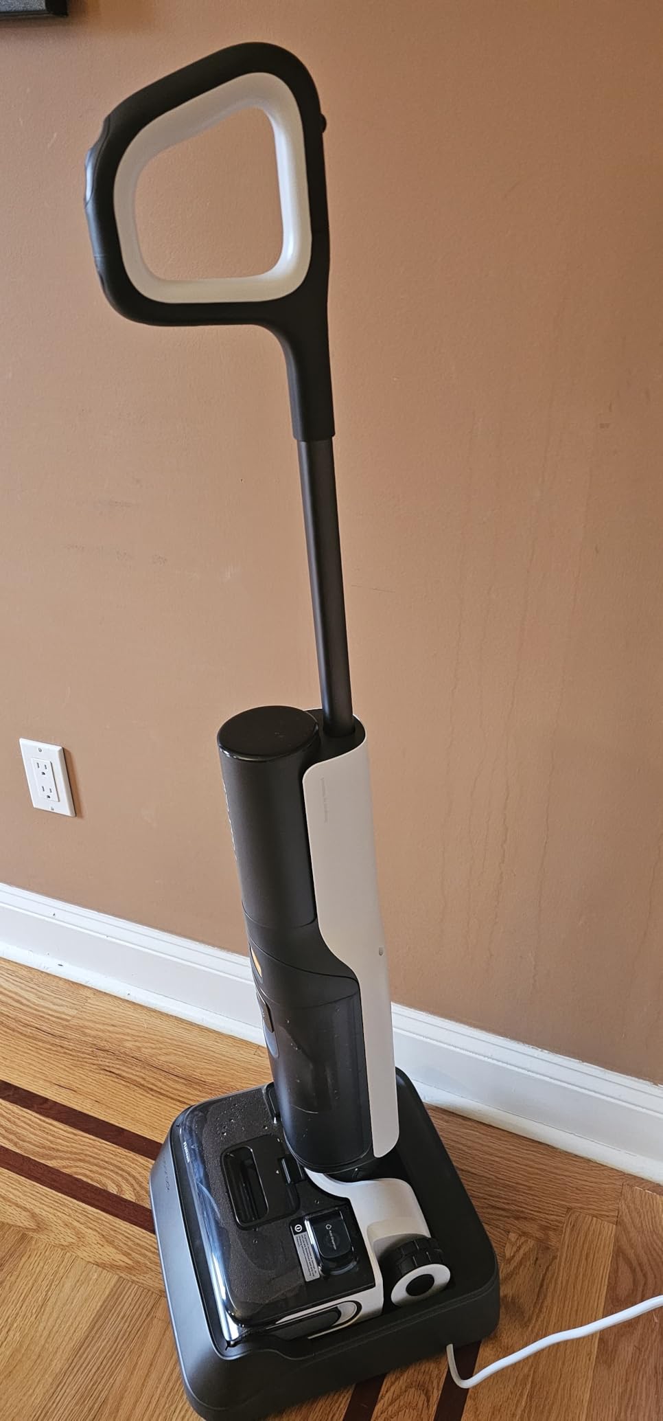 roborock F25 LT Wet Dry Vacuum Cleaner, 20000Pa Hard Floor Vacuum Mop Combo customer photo 1