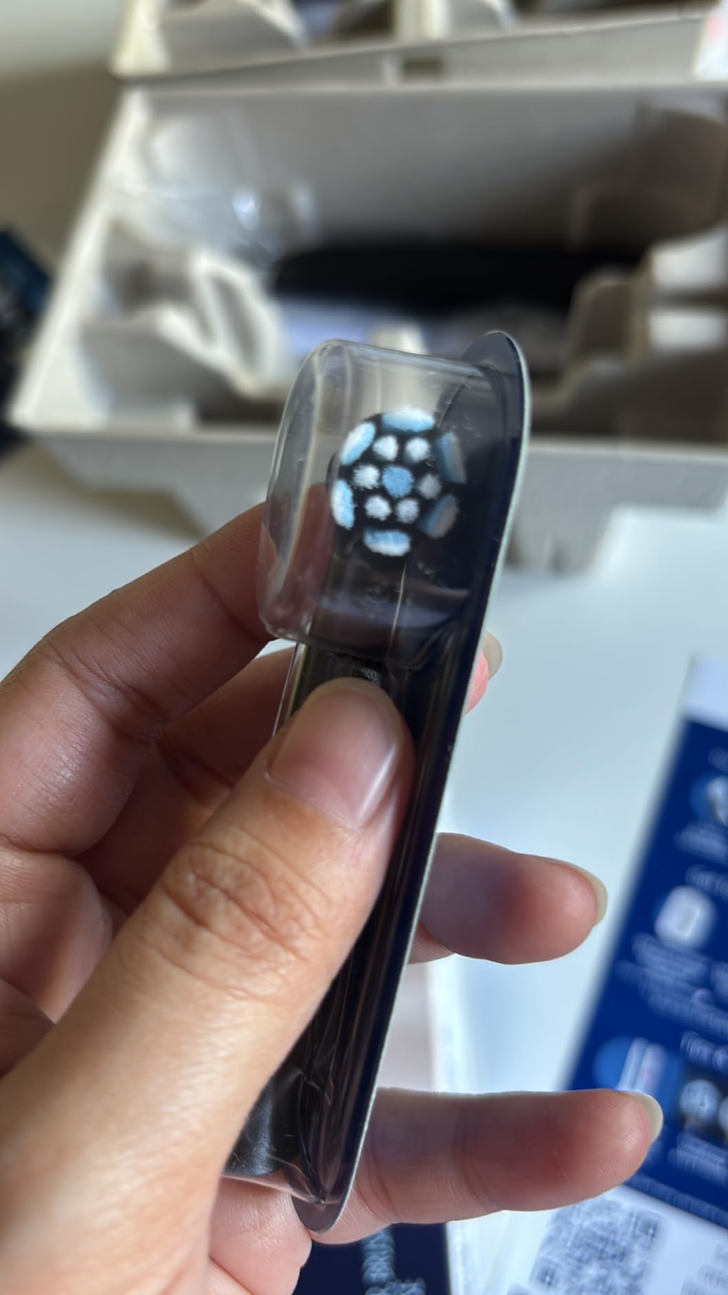 Oral-B iO Series 2 Limited Simple Clean Rechargeable Electric Toothbrush for Adults, Night Black, 3 Modes, Automatic Pressure Sensor for Gum Care, Travel Case customer photo 1