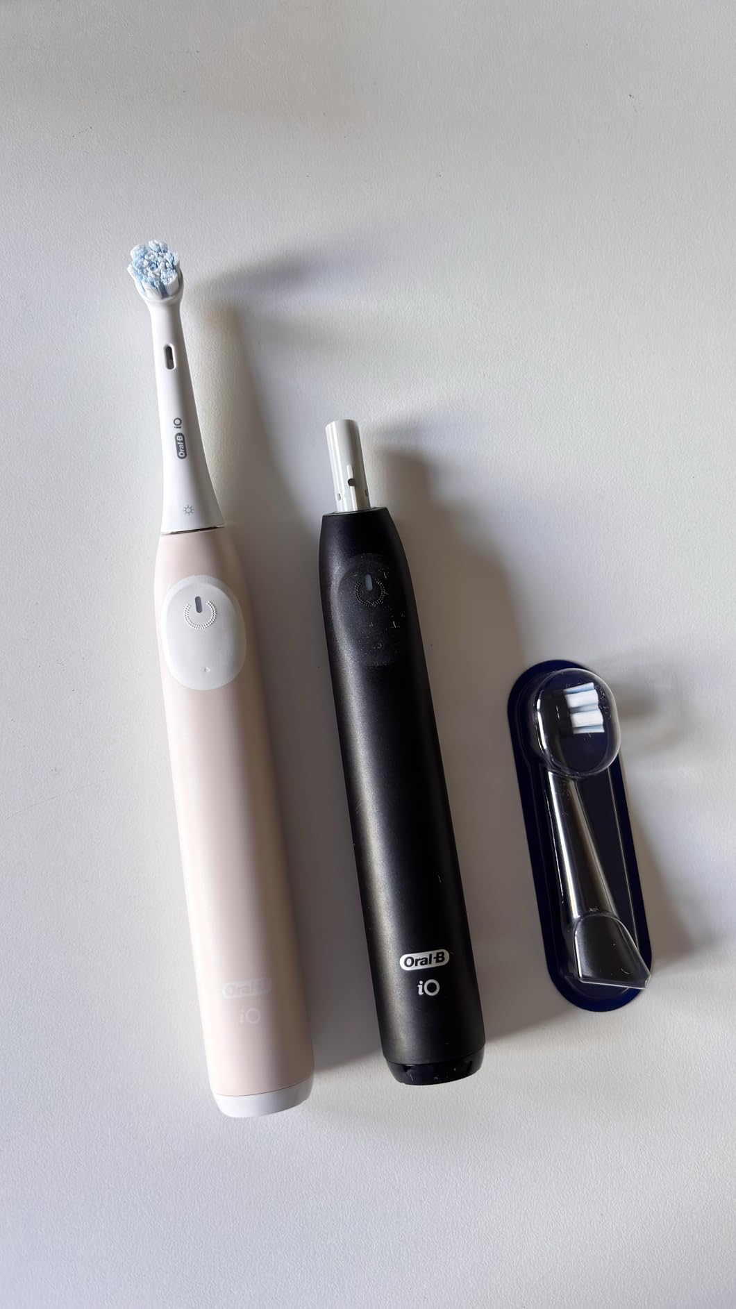 Oral-B iO Series 2 Limited Simple Clean Rechargeable Electric Toothbrush for Adults, Night Black, 3 Modes, Automatic Pressure Sensor for Gum Care, Travel Case customer photo 2