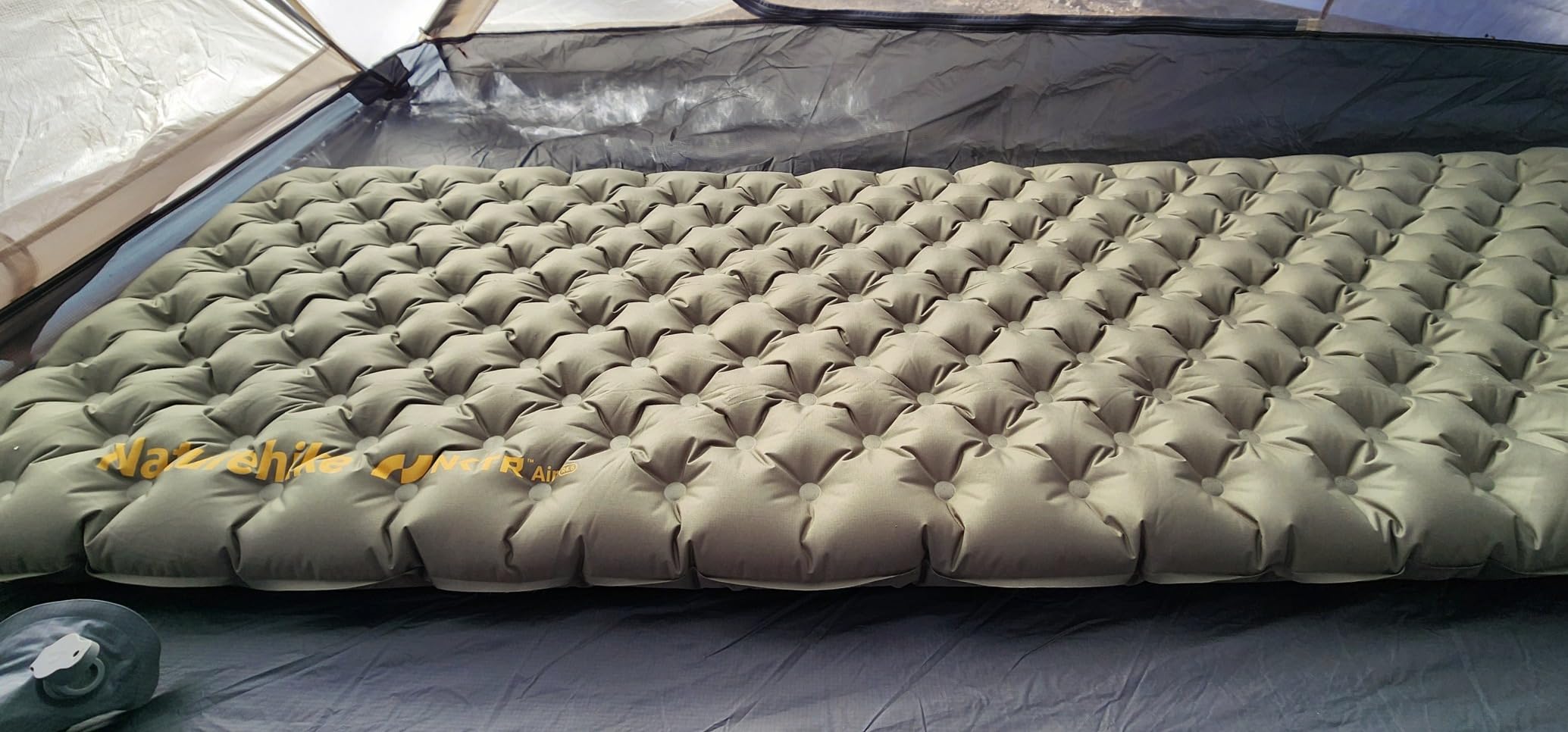 Naturehike 27oz Ultralight Sleeping Pad, Insulated Inflatable Sleeping Pad 4.6R, Lightweight Sleeping Mat for Camping, Hiking, Backpacking, with Air Pump Sack customer photo 1