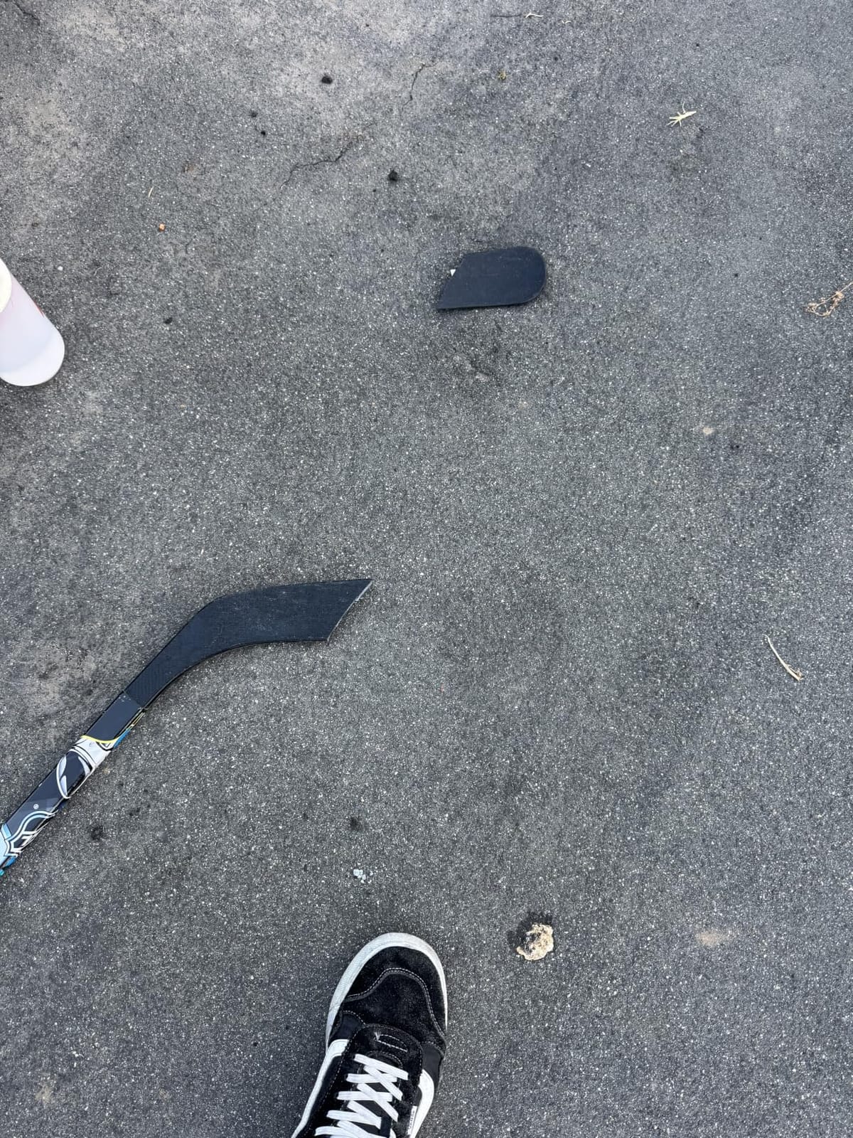 Franklin Sports NHL Kids Street Hockey Sticks - Youth, Junior + Senior Sticks - Right + Left Handed - 40