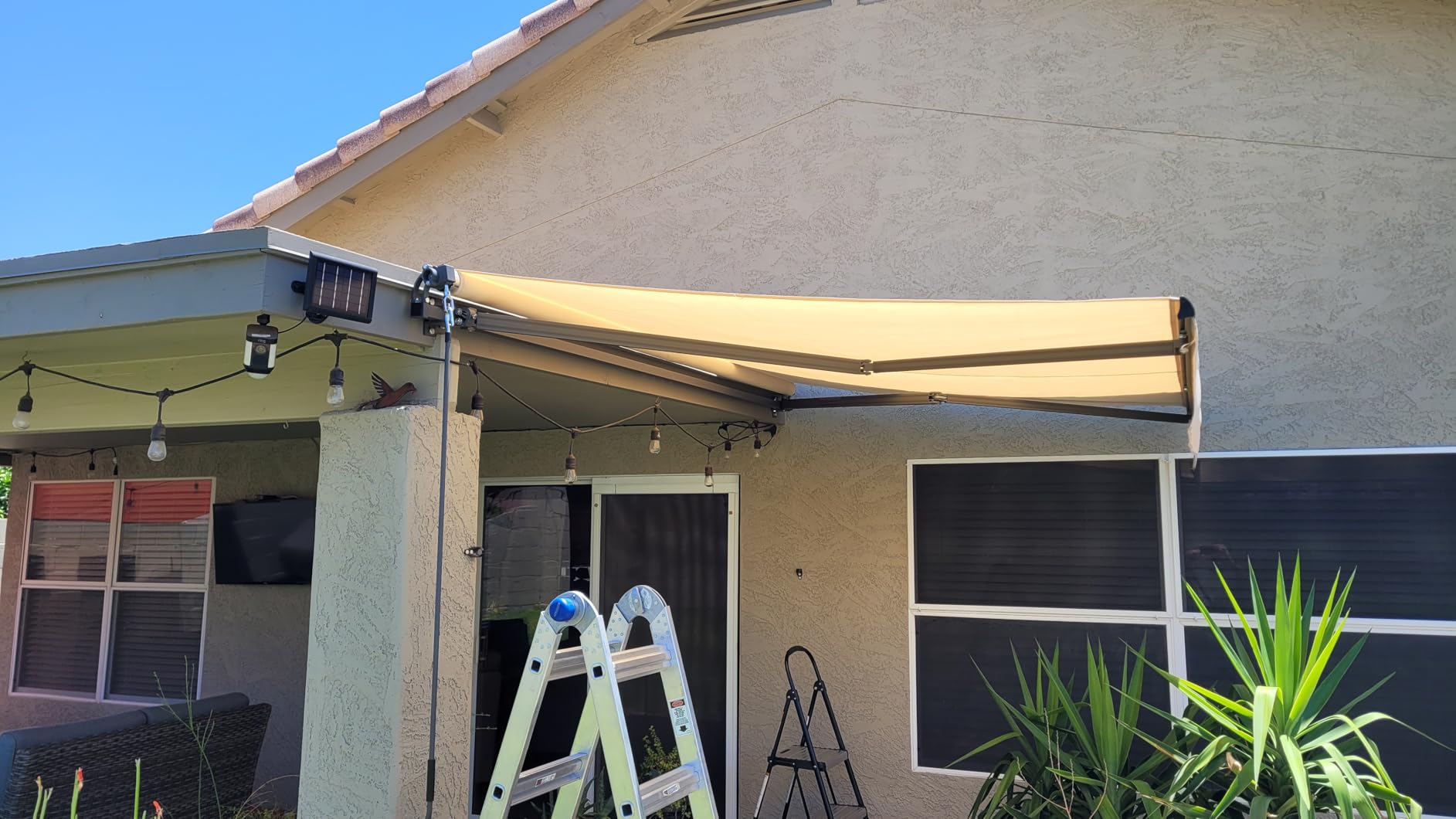 HOMEDEMO 10x8 Retractable Awning for Patio, Manual Awnings, Sunshade Shelter Crank Handle, UV & Water-Resistant Polyester Cover and Aluminum Frame for Outdoor Deck, Balcony, Yard, Beige customer photo 1