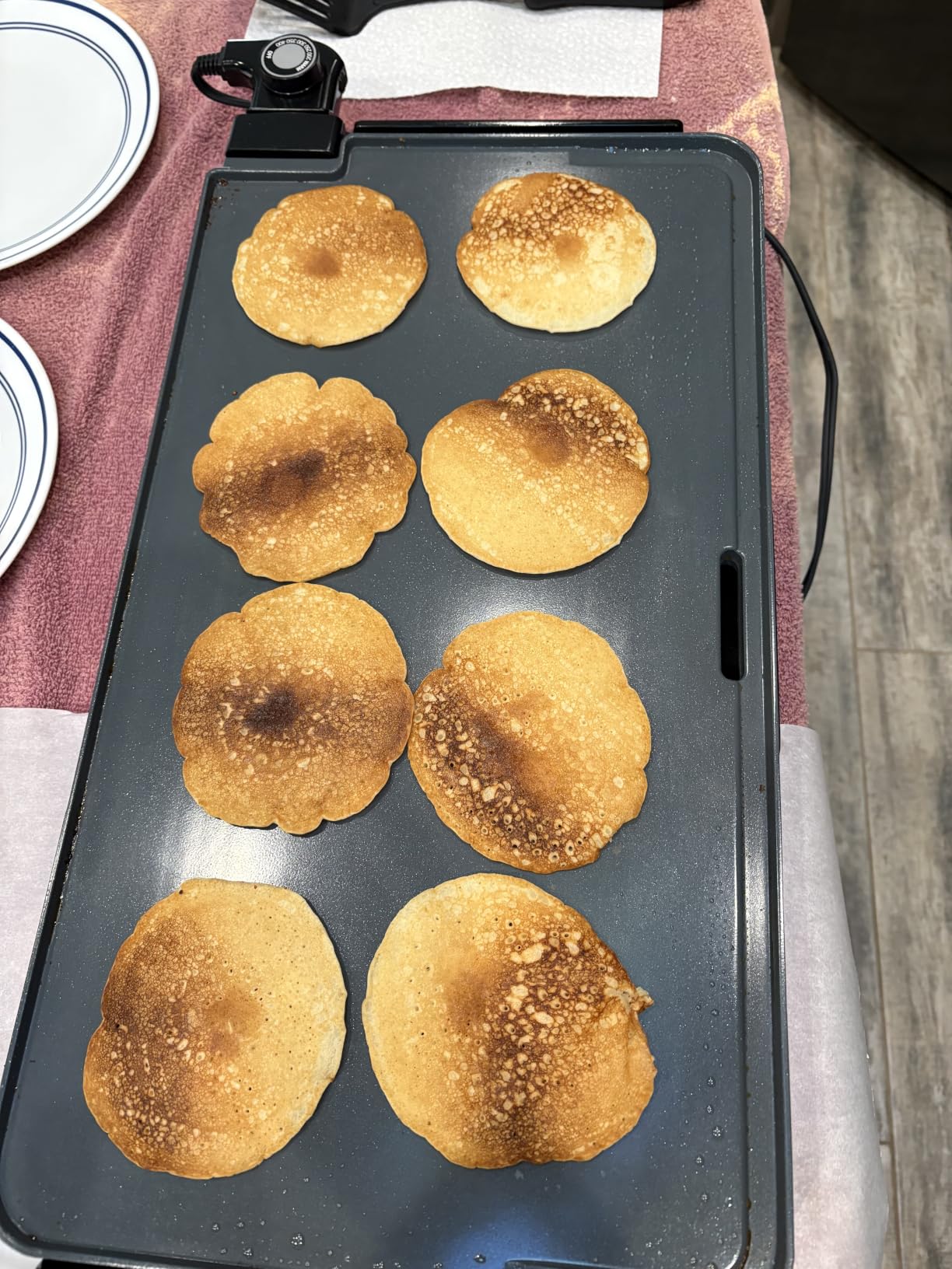 Gourmia Electric Griddle - 22” XL Nonstick Ceramic Cooking Surface, Black customer photo 1
