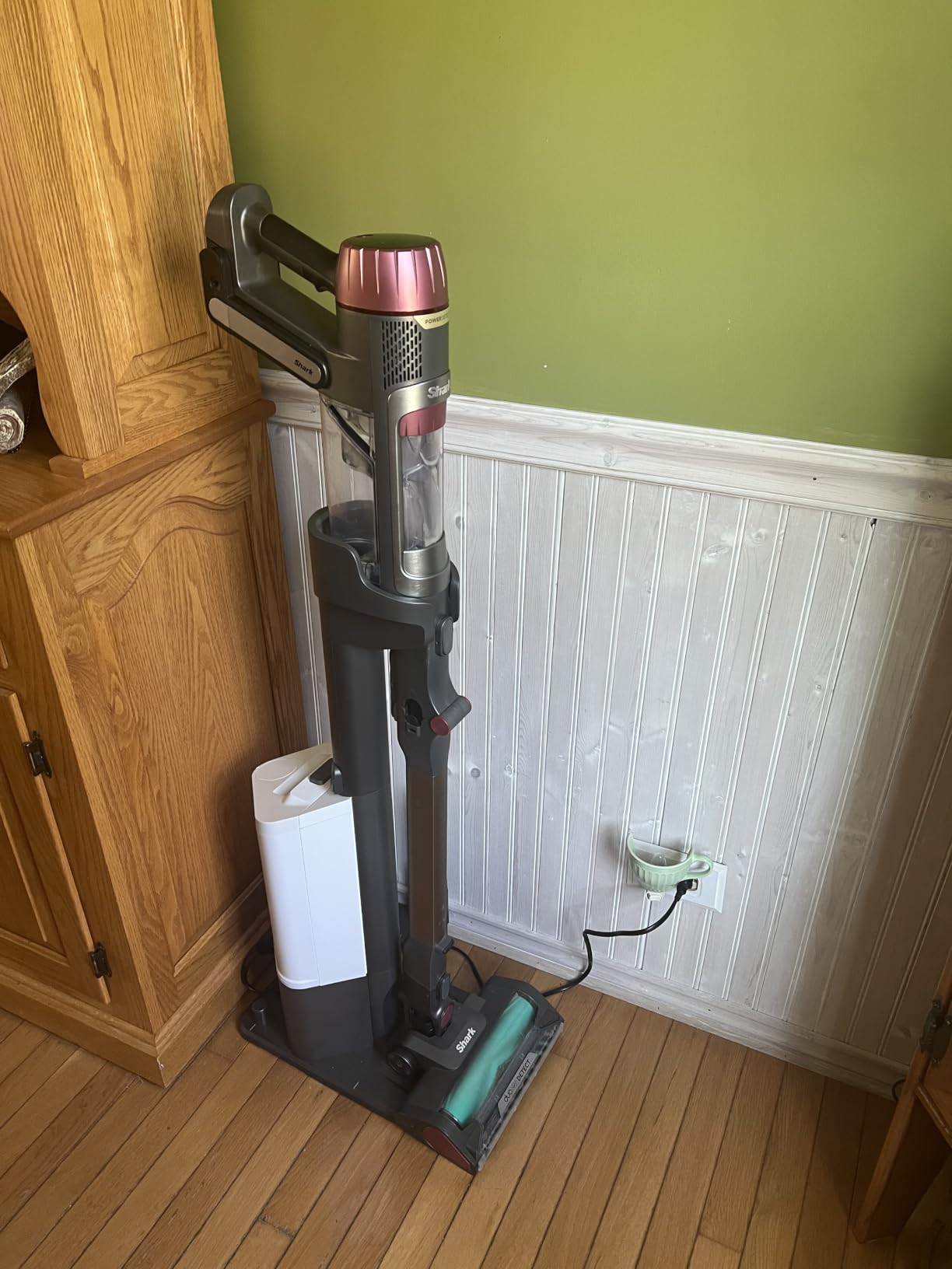 Shark PowerDetect Pet Plus Clean & Empty Cordless Stick Vacuum, IP3253 customer photo 2