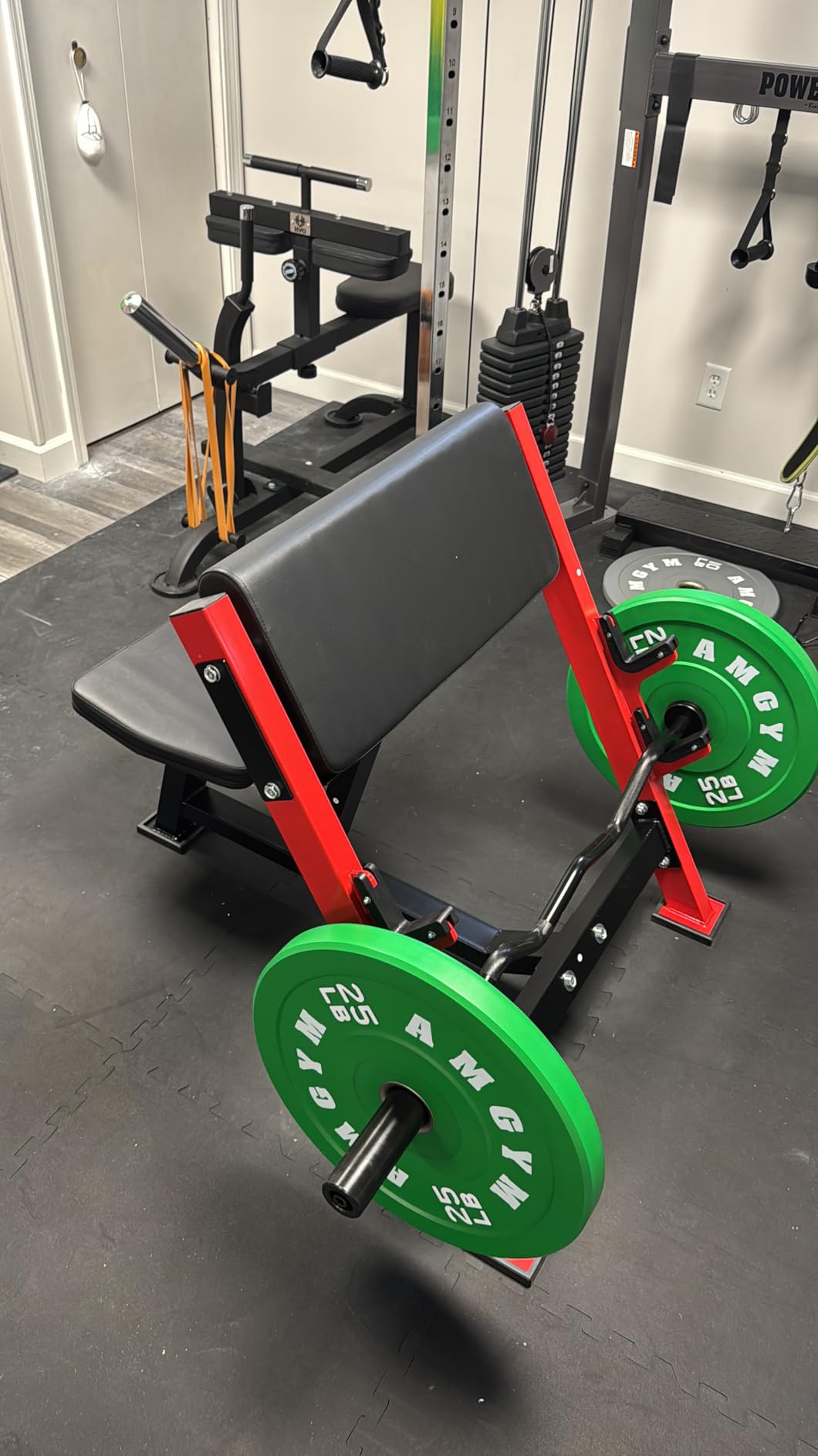 VEVOR Preacher Curl Bench, Strength Training Benches, Max Load 660 LBS Home Gym Fitness Equipment, Seated Arm Isolated Barbell Dumbbell Bicep Station, Adjustable Weight Bench with Bar Holders | Seated Arm Isolation Bench with Bar Holders for Barbell and Dumbbell Training, Ideal for Home Gym Fitness, Strength Workouts customer photo 1