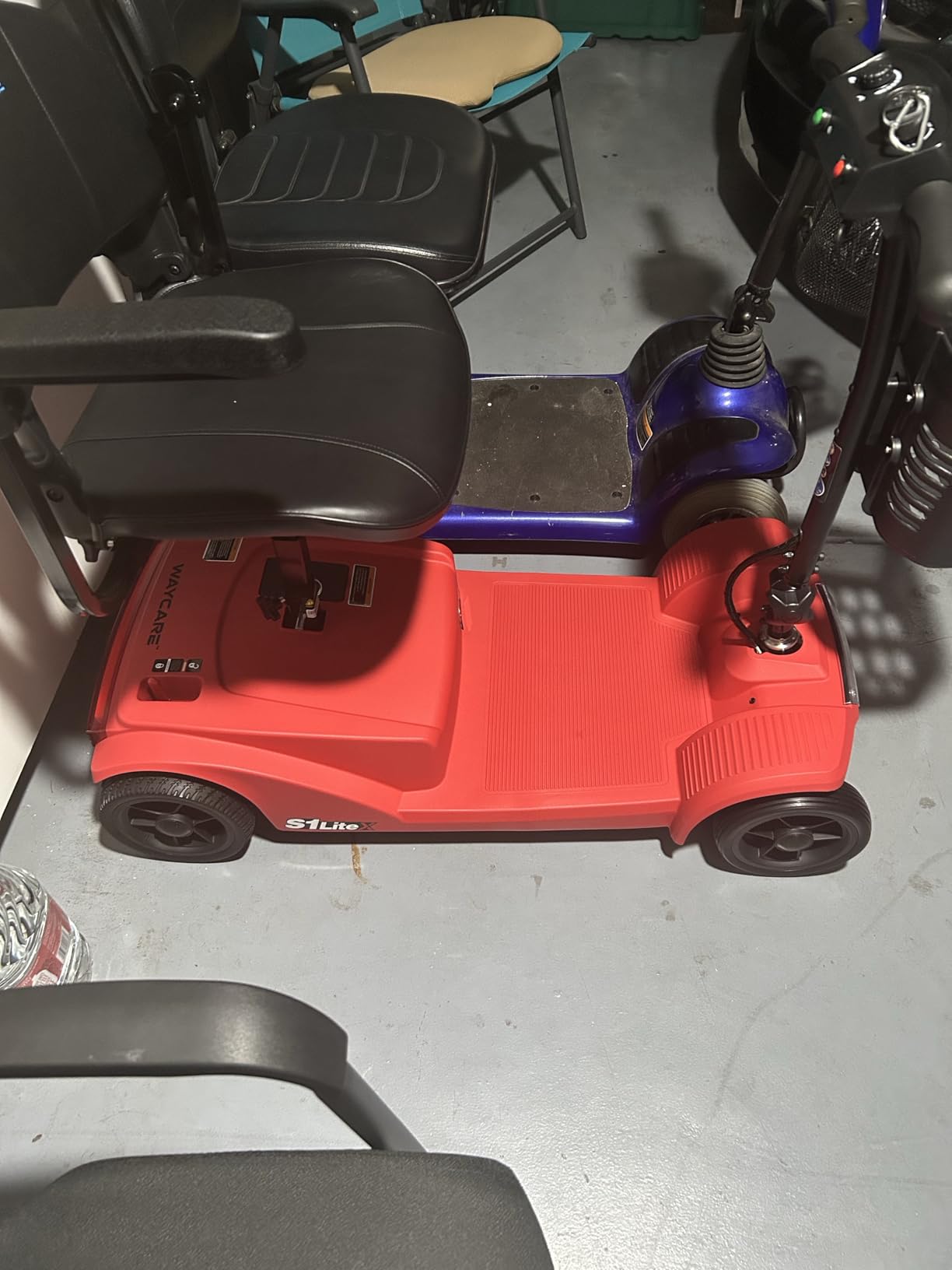 WAYCARE Mobility Scooter for Adults & Seniors, 330 lb 15-20 Mile Range Red customer photo 1
