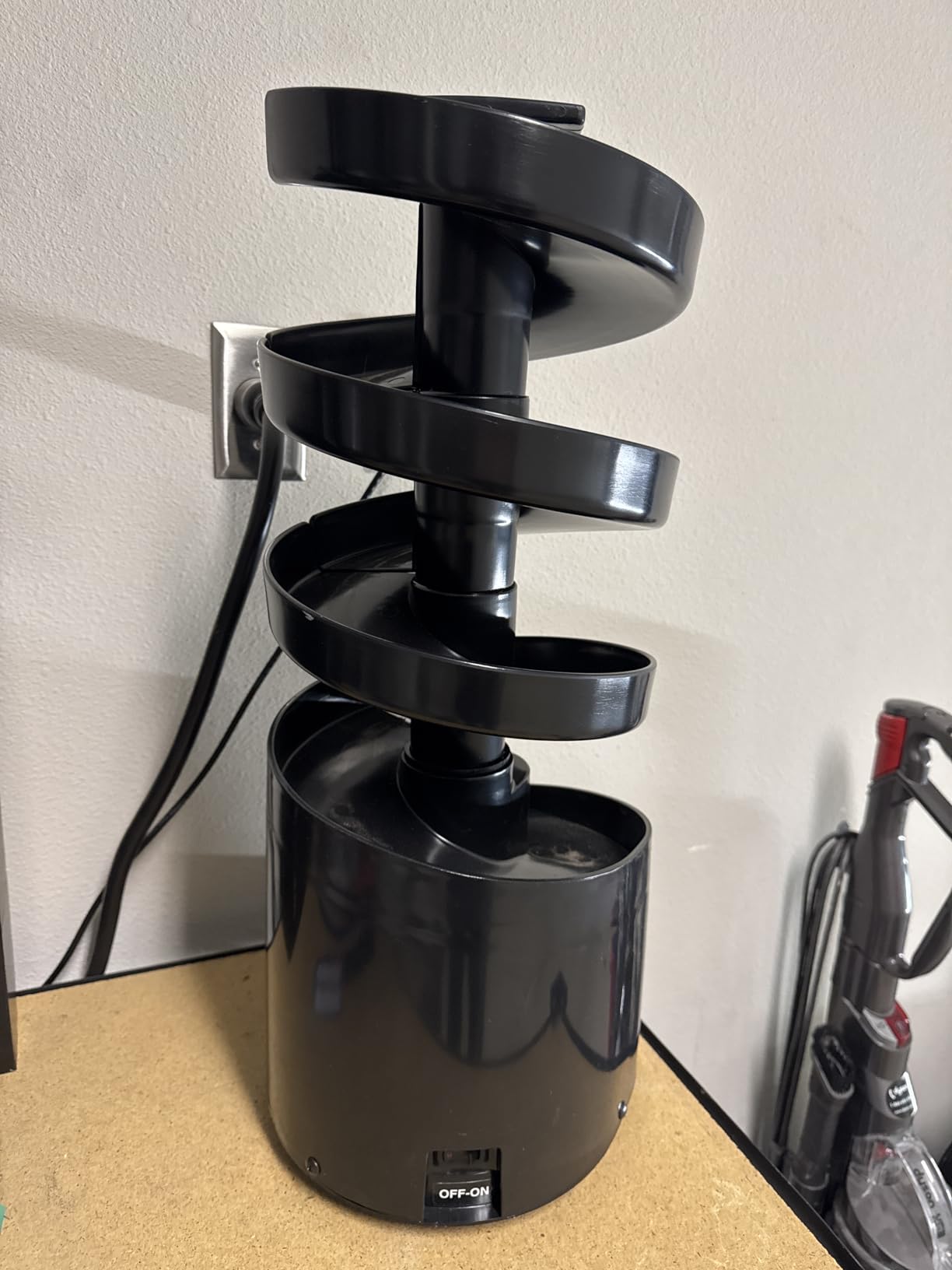 Sports Tutor Tennis Twist. Tennis Ball Machine - for Beginners. Battery Powered. Adjustable Toss. Made in USA by #1 Tennis Machine Company customer photo 1