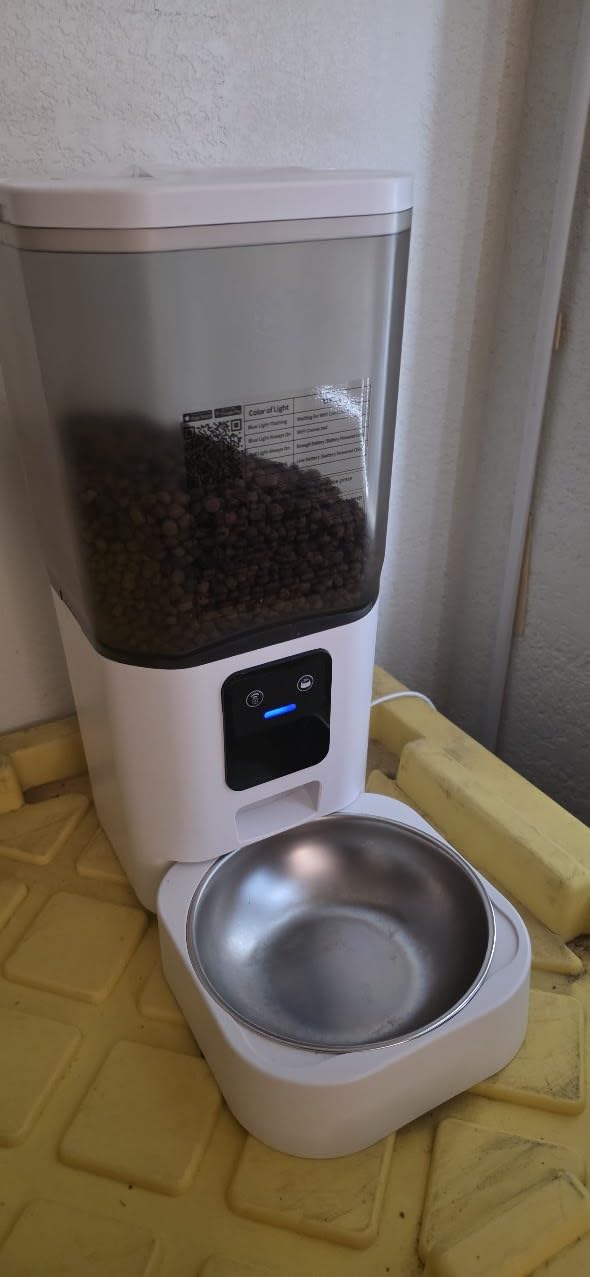 Frienhund Dual Automatic Cat Feeder with Camera for 2 Cats: 5G WiFi Automatic Dog Feeder with Night Vision, 7L Auto Cat Food Dispenser with Two Camera for Multiple Pet, Easy to Clean-29 Cup(ACF180W-A) customer photo 1