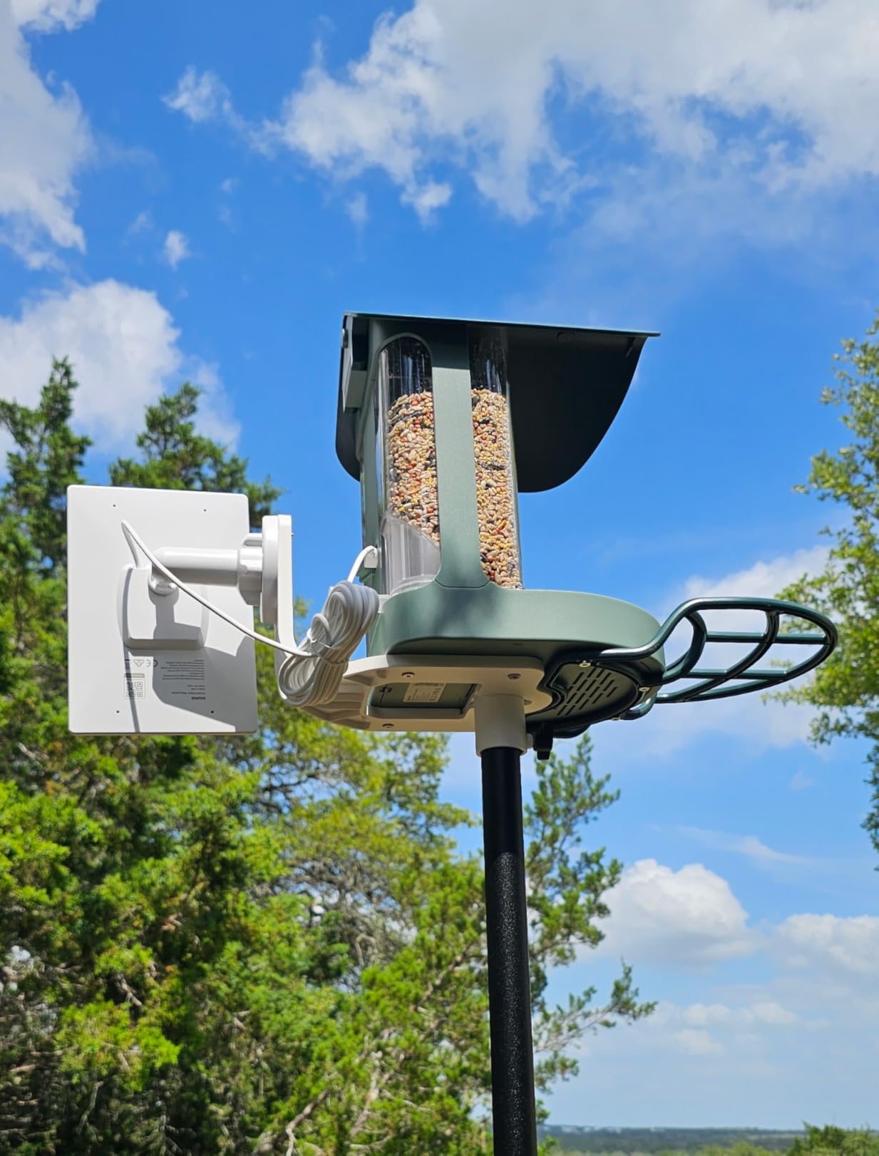 Kiwibit Bird Feeder with Camera 4K, Solar Powered, 8MP Photos, Smart AI ID customer photo 1