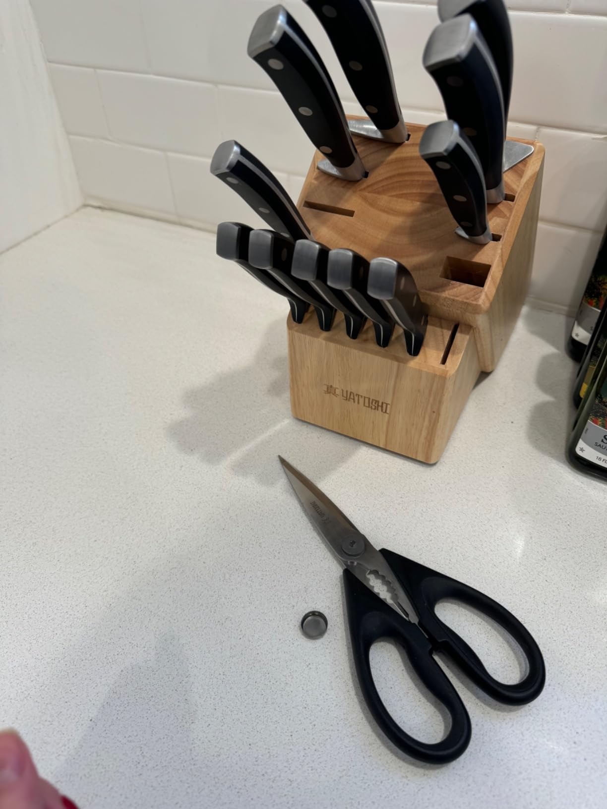 Yatoshi Professional Kitchen Knife Set, 15 Pieces, High Carbon Stainless Steel, Ergonomic Handle customer photo 1