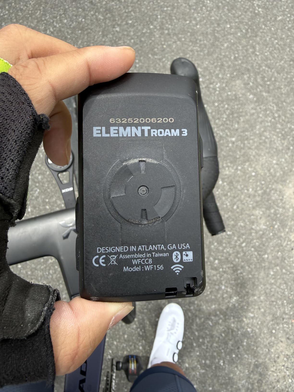 Wahoo ELEMNT ROAM V3 GPS Cycling/Bike Computer,Black customer photo 1