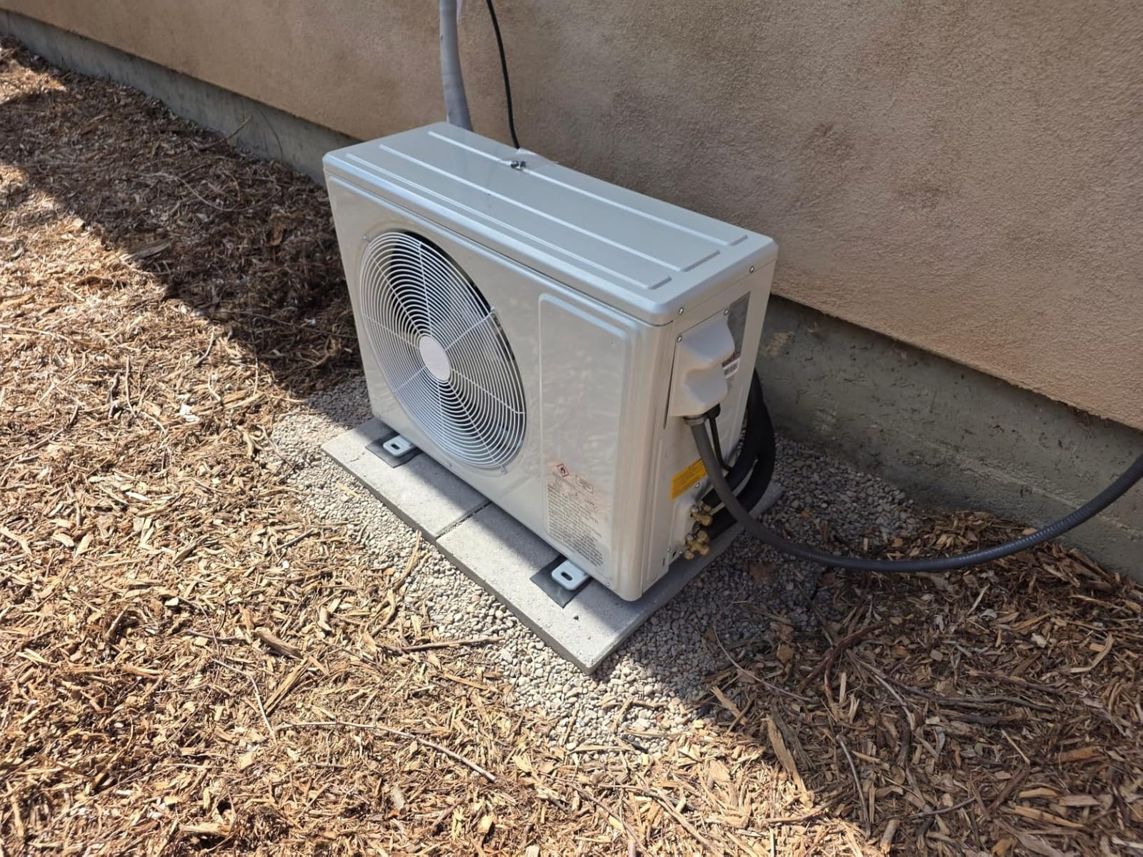 18000BTU Mini Split Air Conditioner Heat Pump, 19 SEER2 Inverter Compressor AC Unit Cools Rooms up to 1250 Sq. Ft, 230V Ductless Split AC with Pre-Charged Condenser & Installation Kit customer photo 2