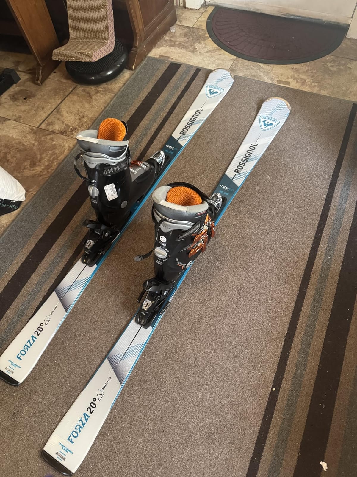Rossignol Forza 20° Xpress - Downhill Skis with Bindings for Men and Women customer photo 1