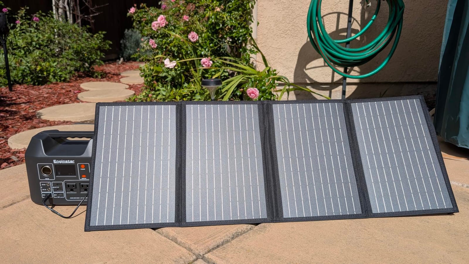 EnginStar Portable Power Station 300W 296Wh Solar Generator customer photo 1