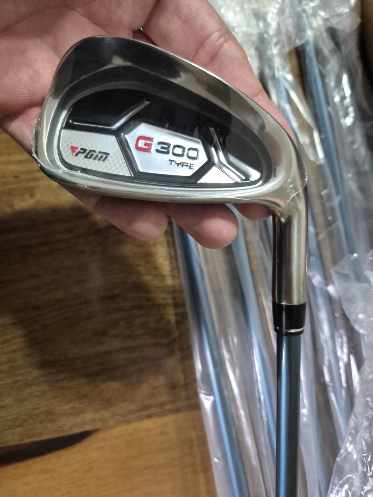 PGM Men's Golf Iron Set for Right Handed with Forgiving Design | Cavity Back Wide Sole Golf Club Iron with Precision Balanced Shaft and Easy Control Grip Includes 5 to 9 PW SW customer photo 2