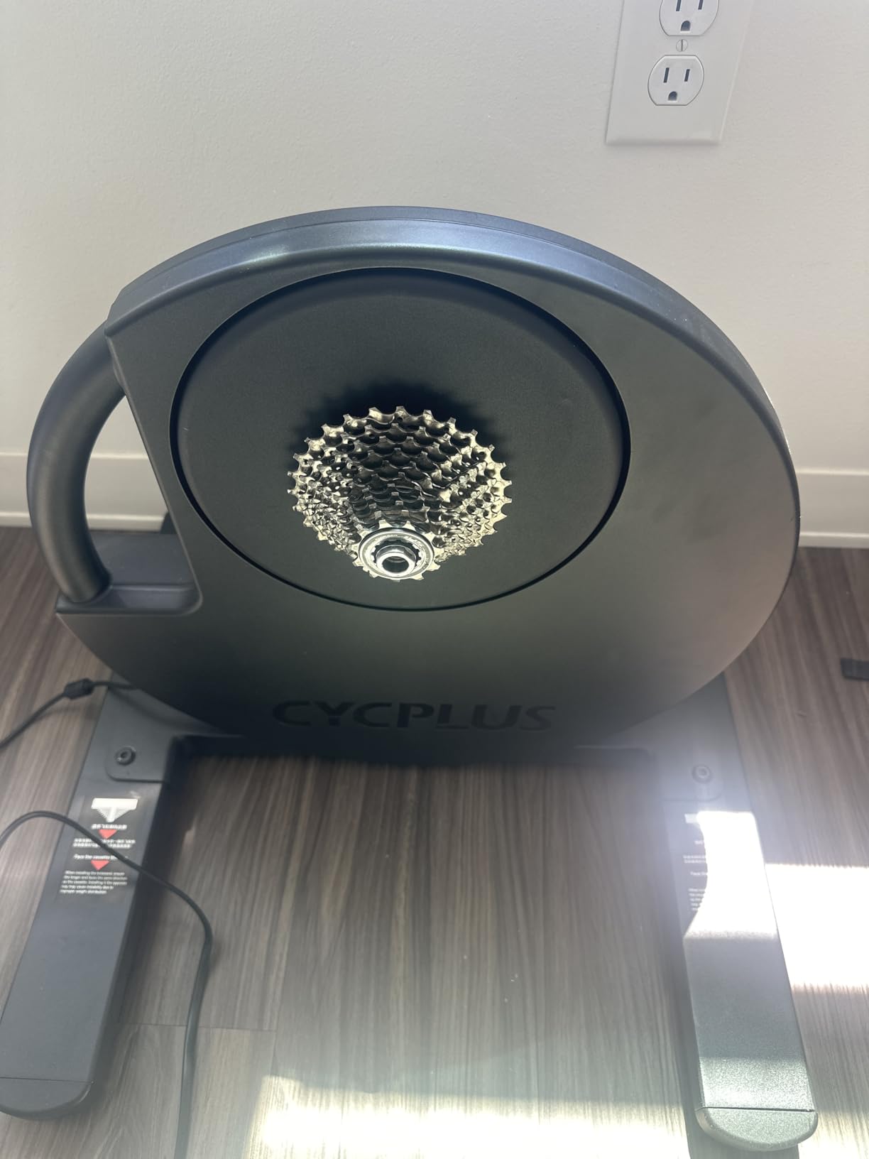 CYCPLUS Smart Bike Trainer R200, 2200W, 19% Gradient, Brushless Motor, customer photo 2