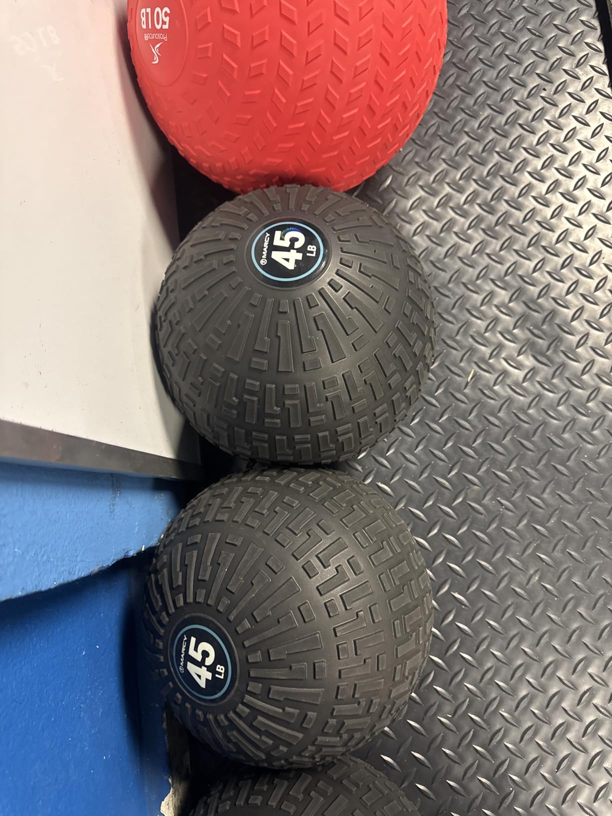 Marcy Slam Ball, 10–50 lbs Dead Weight, Non-Bounce, Sand-Filled Medicine Ball with Durable PVC Shell & Textured Grip for Slams, Tosses, Core & Full Body Training customer photo 1