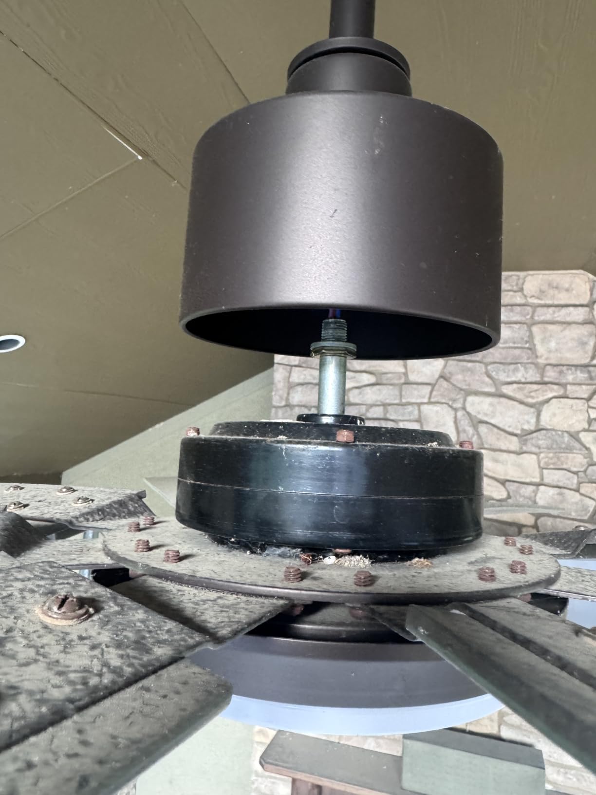 ZMISHIBO 52” Farmhouse Ceiling Fan with Light, Remote Control, Oil Bronze customer photo 2