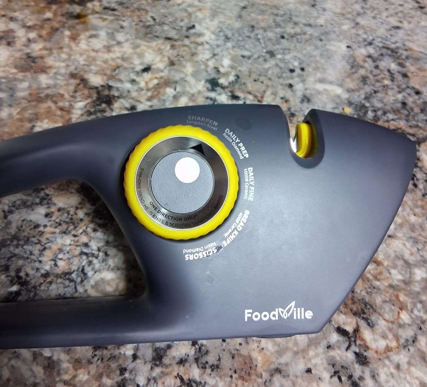 FoodVille 5 in 1 Knife Sharpener with 5 Stages including Tungsten, Diamond, Ceramic for Scissors and All Kinds of Kitchen Knives with Straight and Serrated Blades customer photo 2